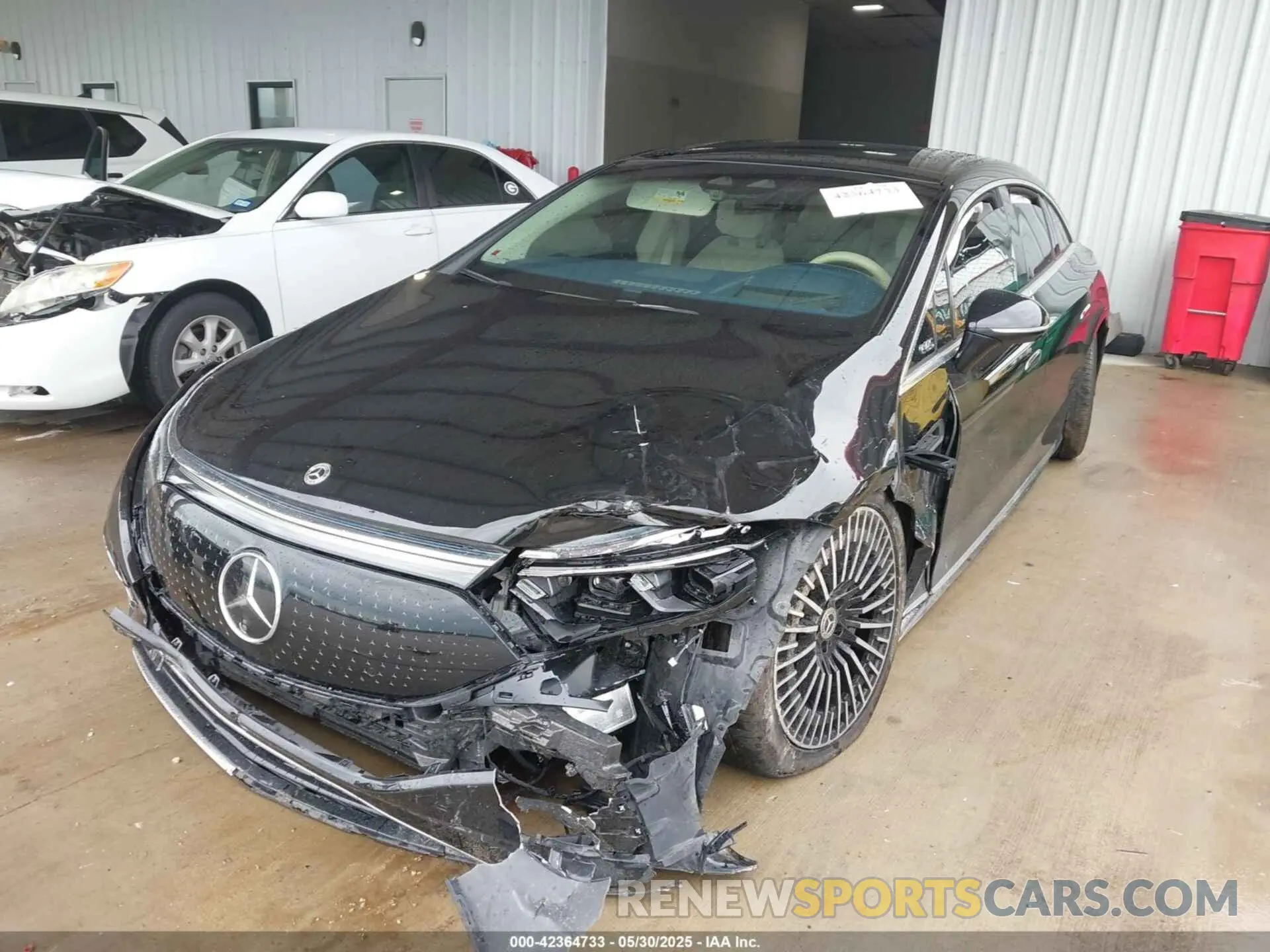 6 Photograph of a damaged car W1KCG4EB1NA021456 MERCEDES-BENZ EQS 580 2022