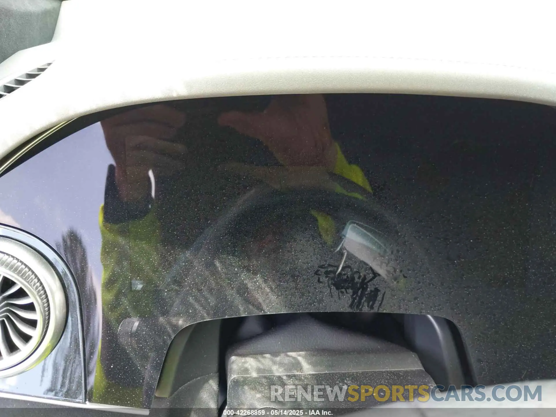 16 Photograph of a damaged car W1KCG4EB8PA024132 MERCEDES-BENZ EQS 580 2023