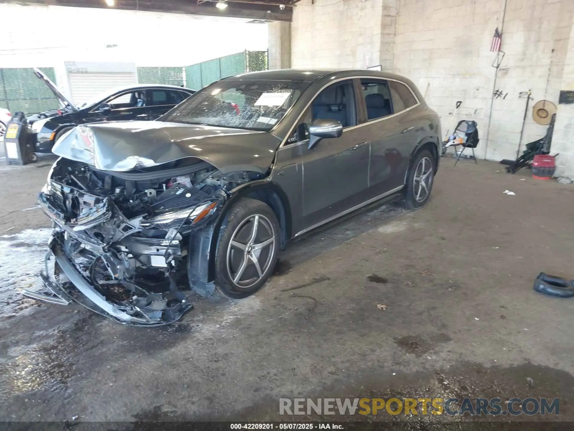2 Photograph of a damaged car 4JGDM4EB3PA012585 MERCEDES-BENZ EQS 580 SUV 2023