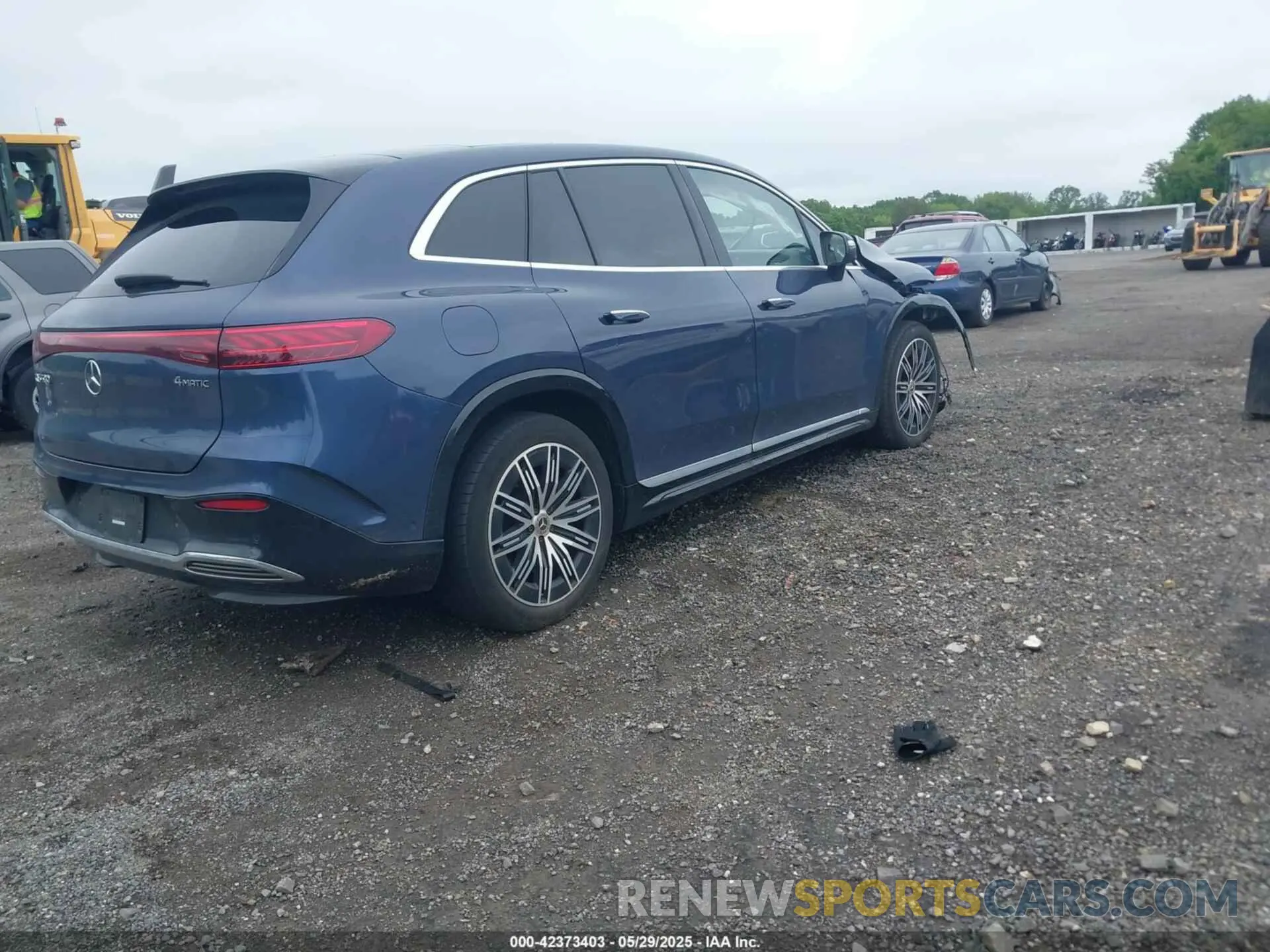 4 Photograph of a damaged car 4JGDM4EB6PA019188 MERCEDES-BENZ EQS 580 SUV 2023