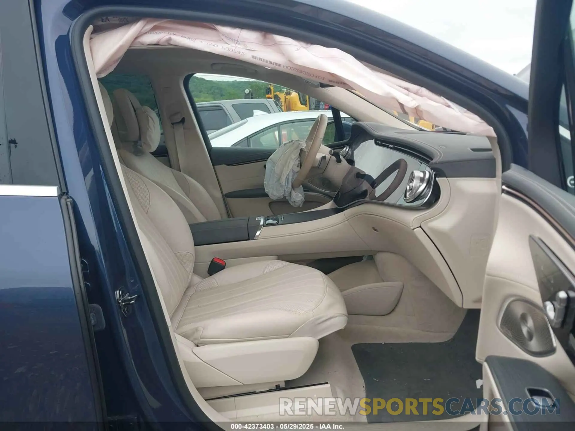 5 Photograph of a damaged car 4JGDM4EB6PA019188 MERCEDES-BENZ EQS 580 SUV 2023