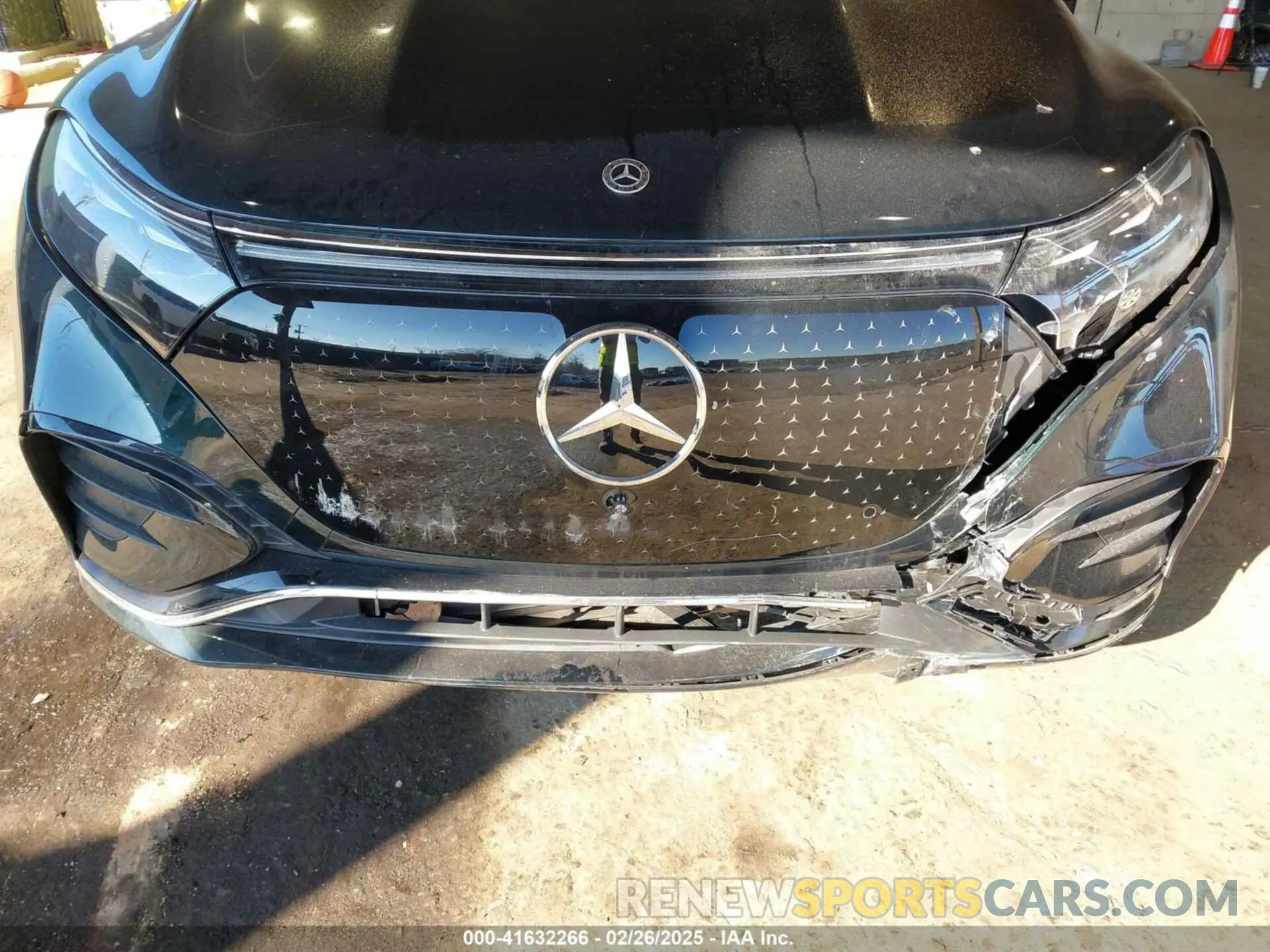 6 Photograph of a damaged car 4JGDM4EB9PA028368 MERCEDES-BENZ EQS 580 SUV 2023