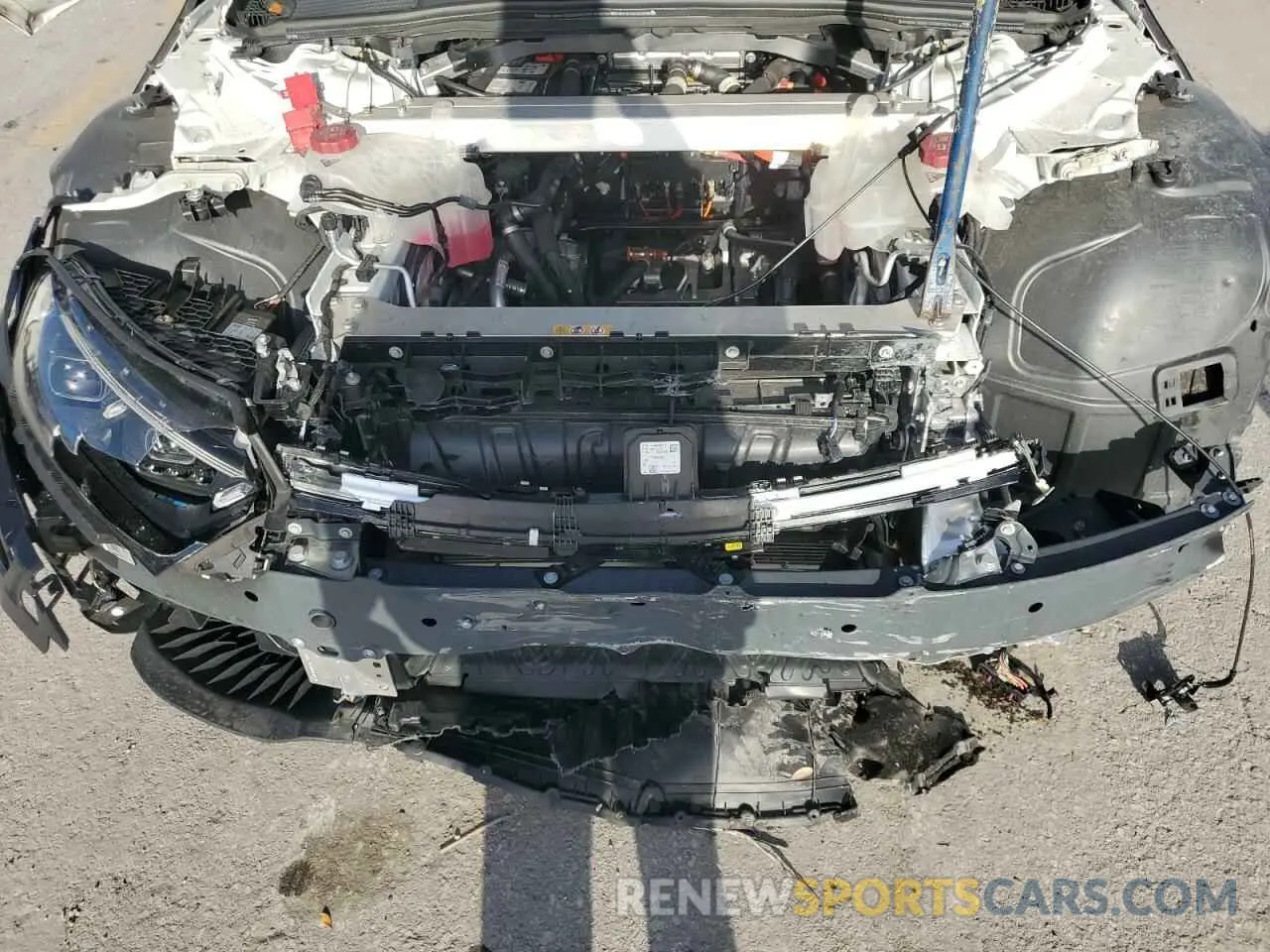 11 Photograph of a damaged car W1KCG2DB0NA015198 MERCEDES-BENZ EQS SEDAN 2022
