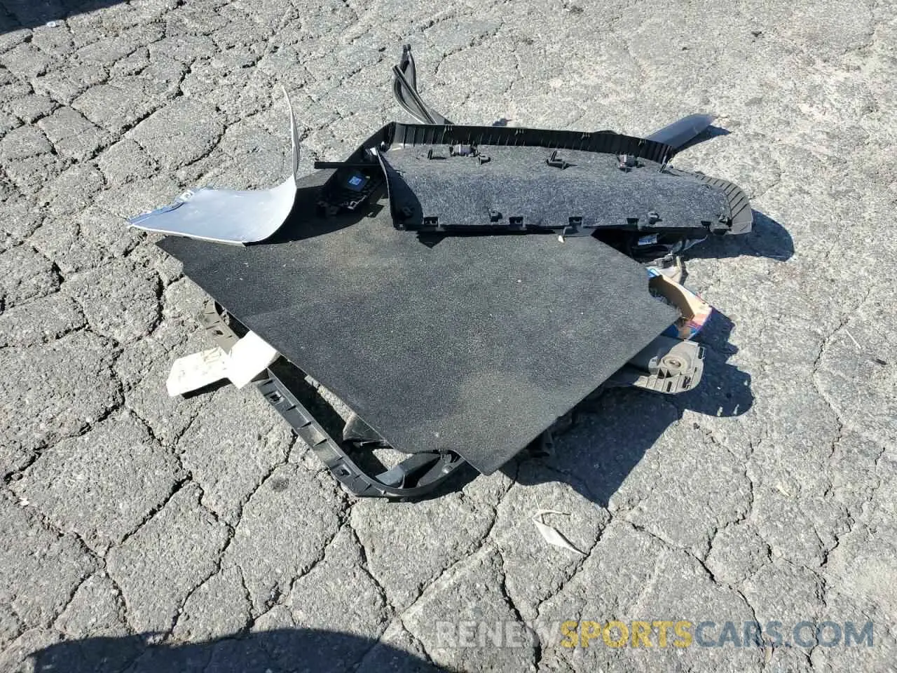 12 Photograph of a damaged car W1KCG2DB3NA009069 MERCEDES-BENZ EQS SEDAN 2022