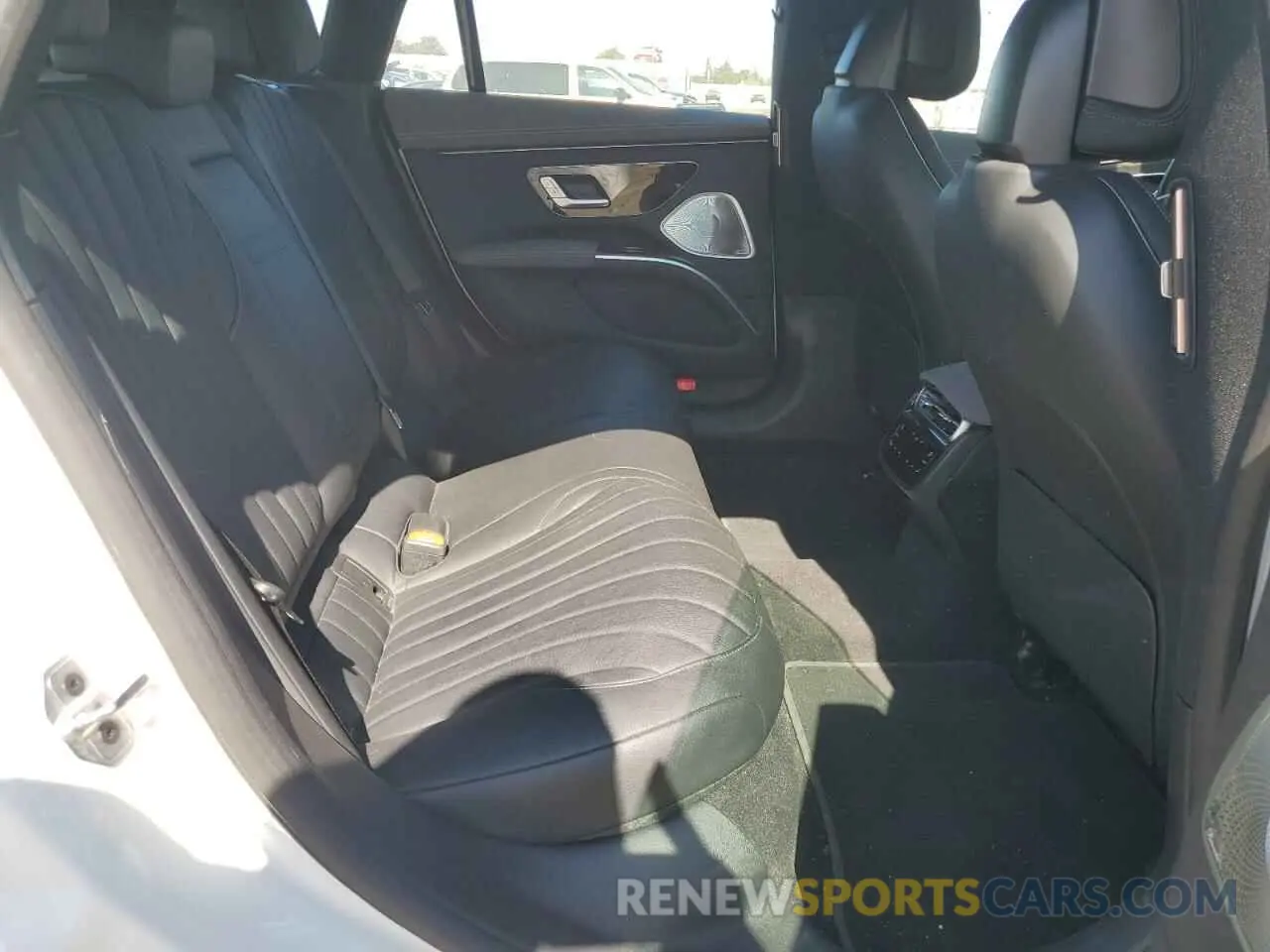 10 Photograph of a damaged car W1KCG2DB4NA004270 MERCEDES-BENZ EQS SEDAN 2022