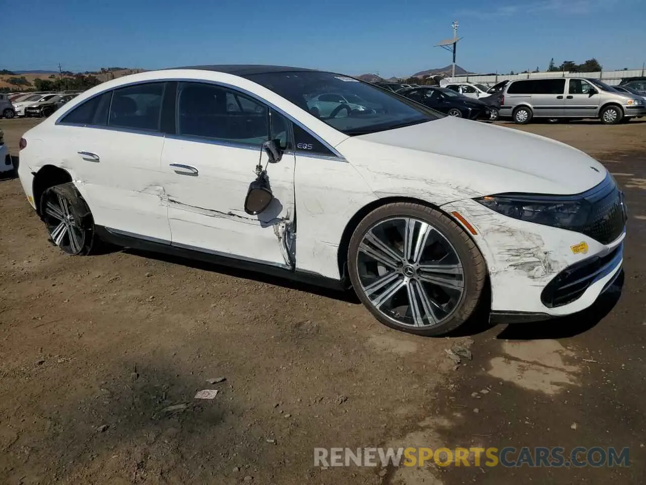 4 Photograph of a damaged car W1KCG2DB4NA004270 MERCEDES-BENZ EQS SEDAN 2022