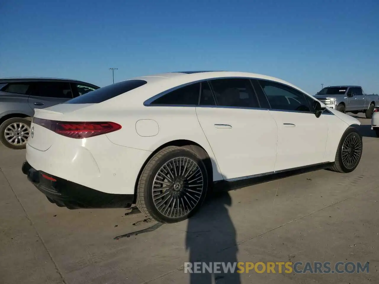 3 Photograph of a damaged car W1KCG2DB6NA004979 MERCEDES-BENZ EQS SEDAN 2022