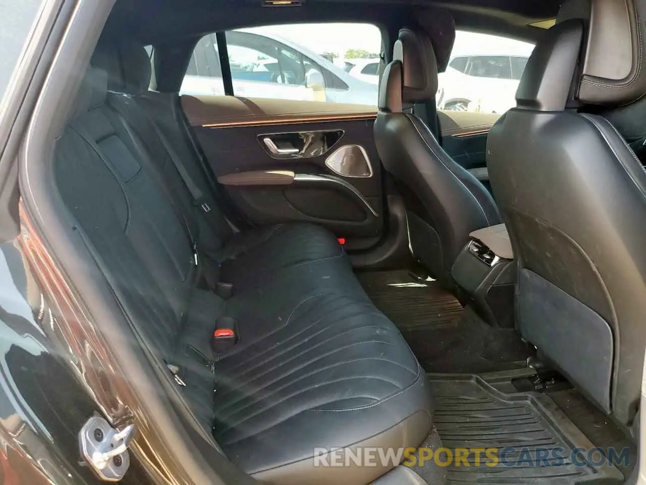 10 Photograph of a damaged car W1KCG2DB7NA013917 MERCEDES-BENZ EQS SEDAN 2022
