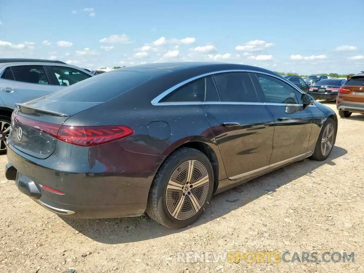 3 Photograph of a damaged car W1KCG2DB7NA013917 MERCEDES-BENZ EQS SEDAN 2022