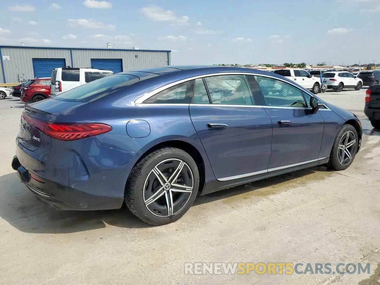 3 Photograph of a damaged car W1KCG4EB8NA021793 MERCEDES-BENZ EQS SEDAN 2022