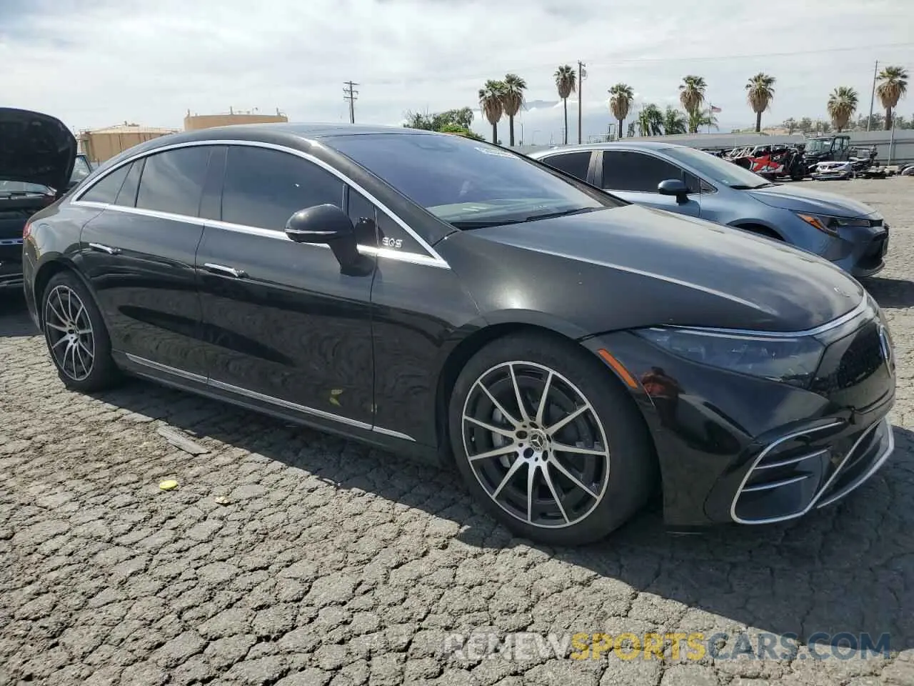 4 Photograph of a damaged car W1KCG2DB1PA031557 MERCEDES-BENZ EQS SEDAN 2023