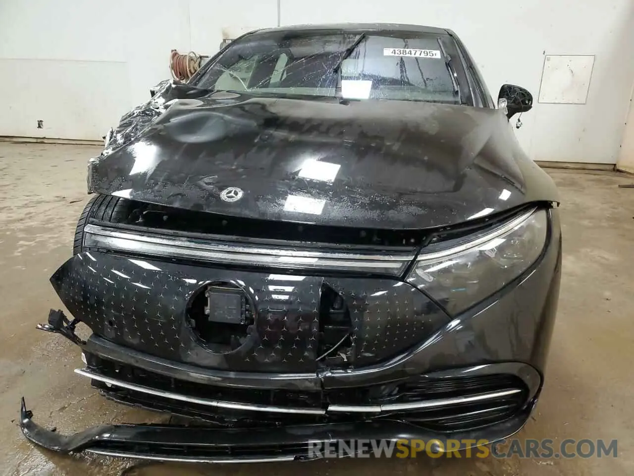 5 Photograph of a damaged car W1KCG2EB0PA036389 MERCEDES-BENZ EQS SEDAN 2023