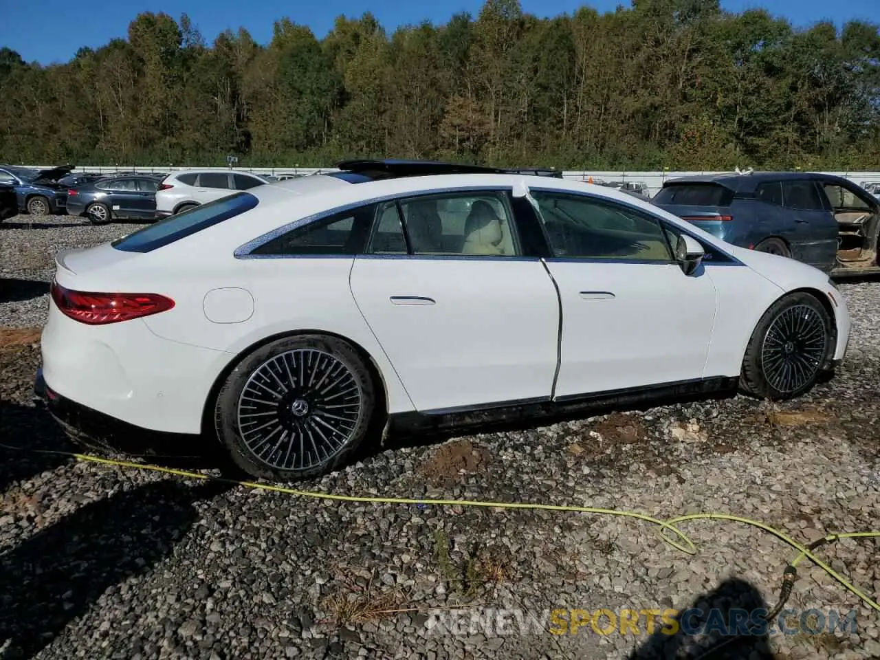 3 Photograph of a damaged car W1KCG2DB1RA046692 MERCEDES-BENZ EQS SEDAN 2024