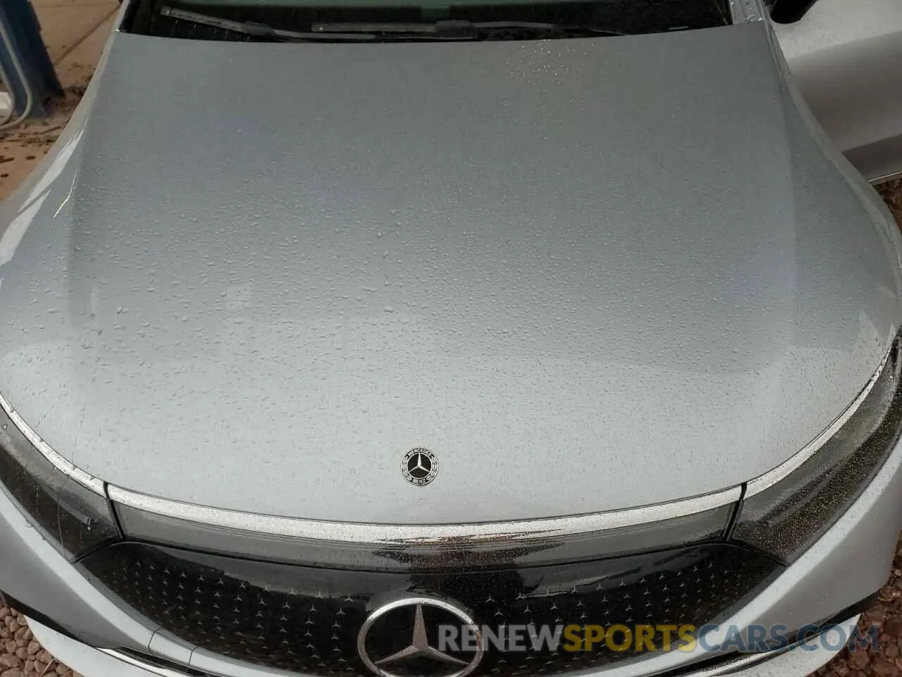 11 Photograph of a damaged car W1KCG2EB9RA046776 MERCEDES-BENZ EQS SEDAN 2024