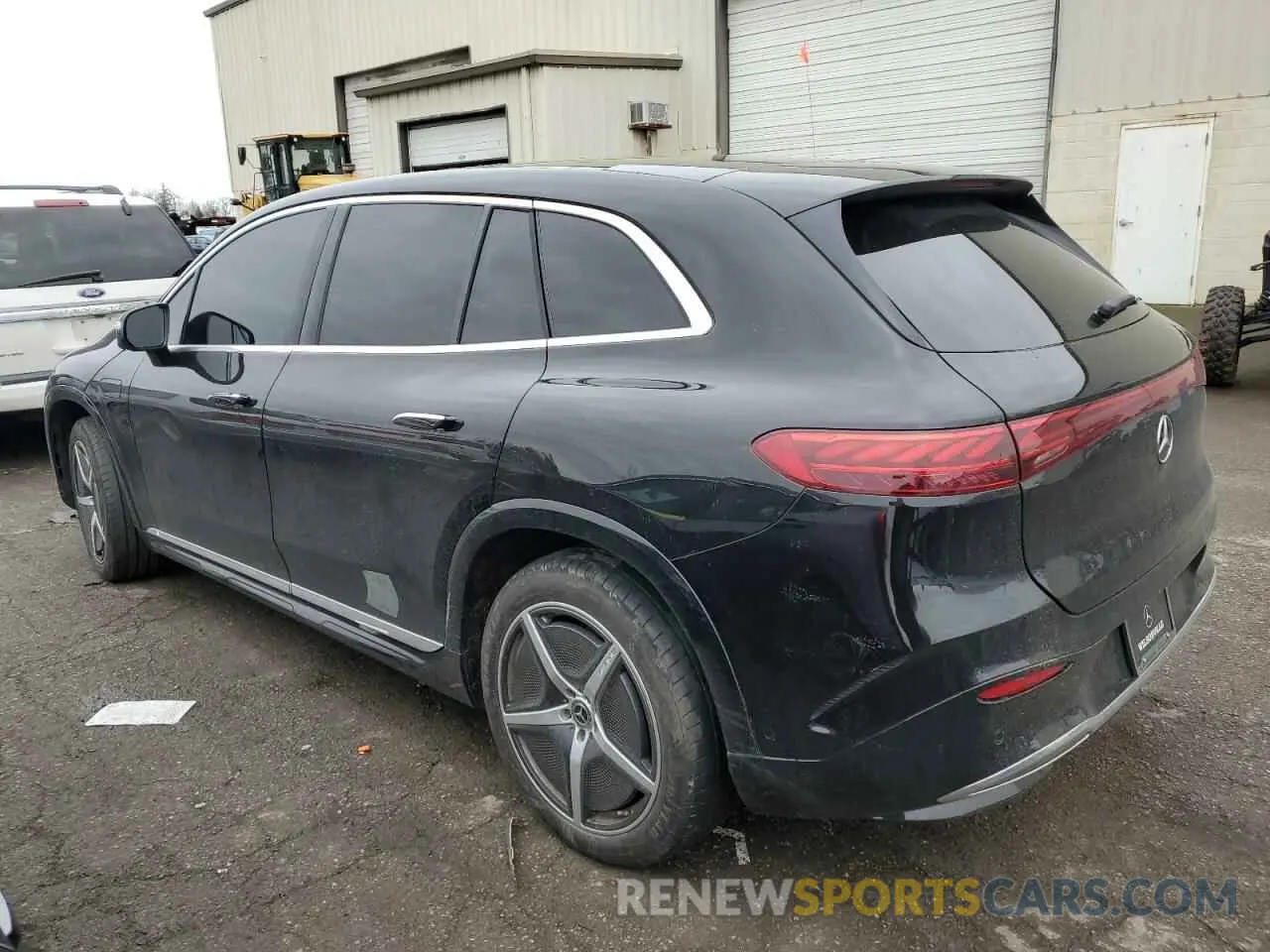 2 Photograph of a damaged car 4JGDM4EB1PA022838 MERCEDES-BENZ EQS SUV 58 2023