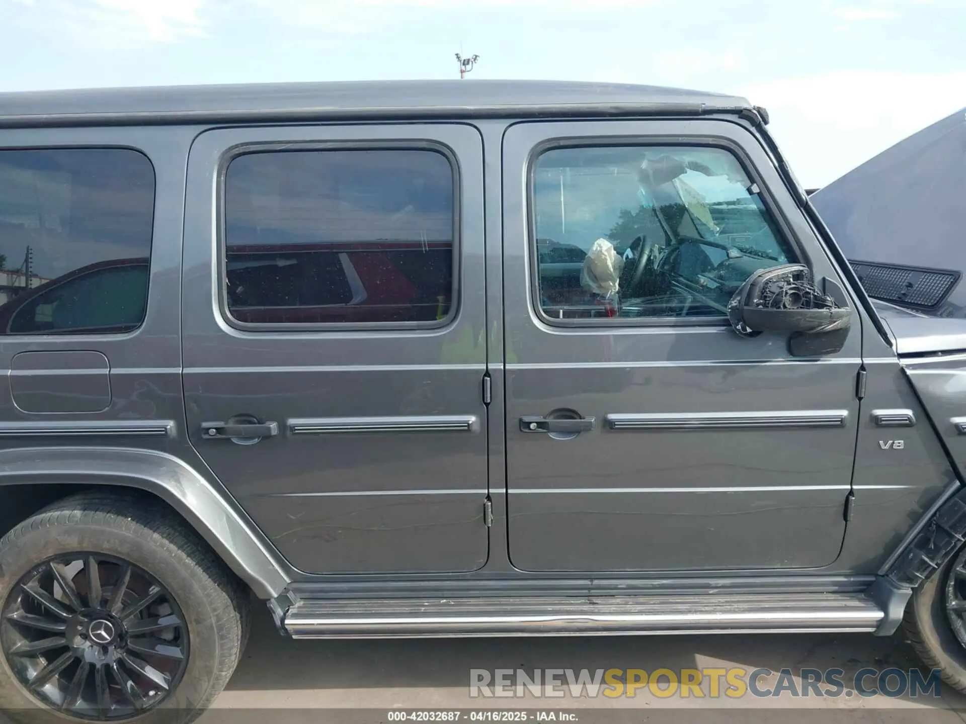 14 Photograph of a damaged car W1NYC6BJXMX382983 MERCEDES-BENZ G 550 2021
