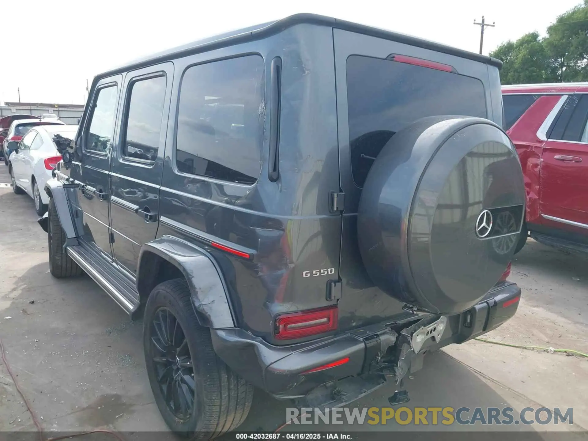 3 Photograph of a damaged car W1NYC6BJXMX382983 MERCEDES-BENZ G 550 2021