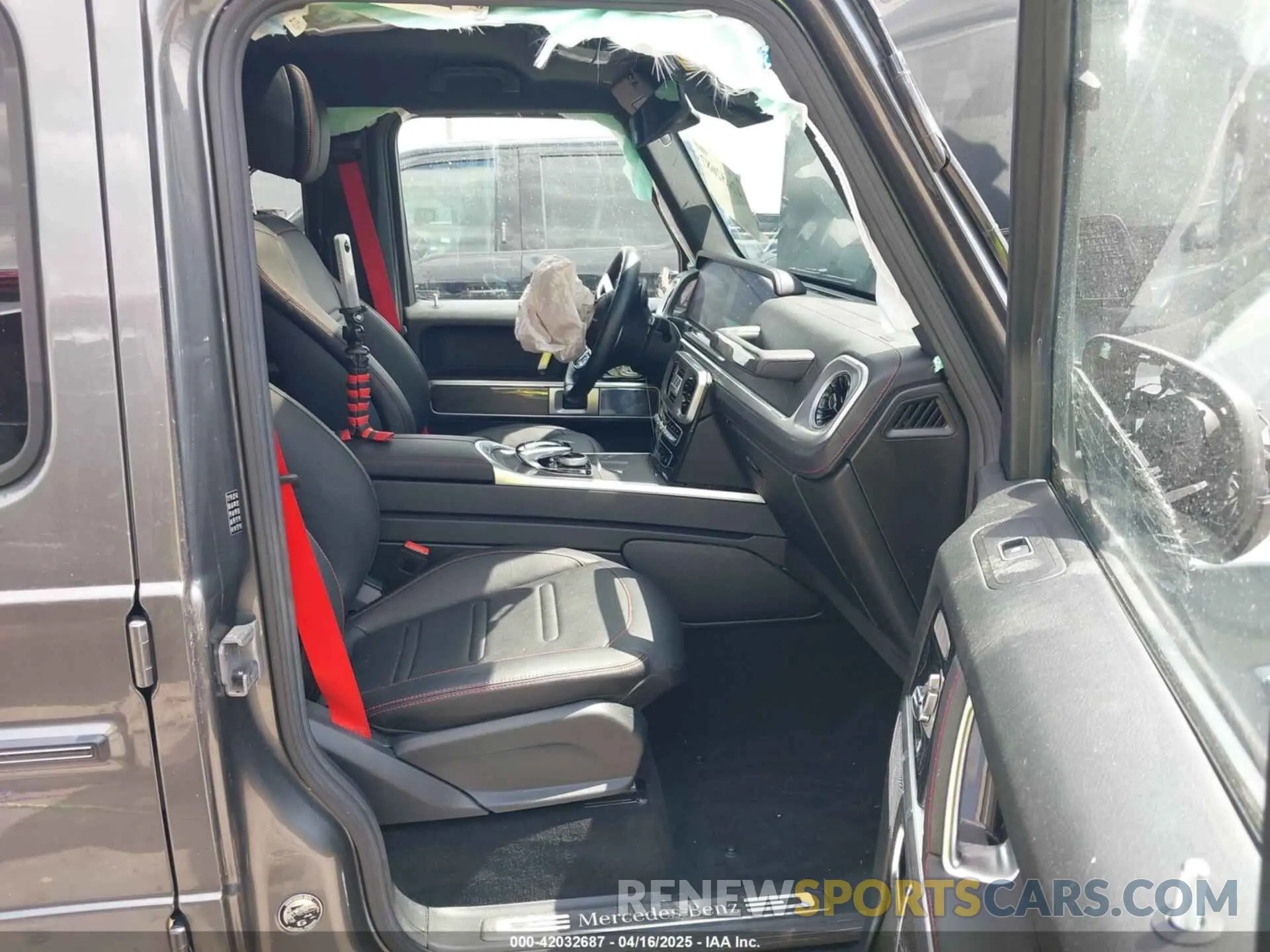 5 Photograph of a damaged car W1NYC6BJXMX382983 MERCEDES-BENZ G 550 2021