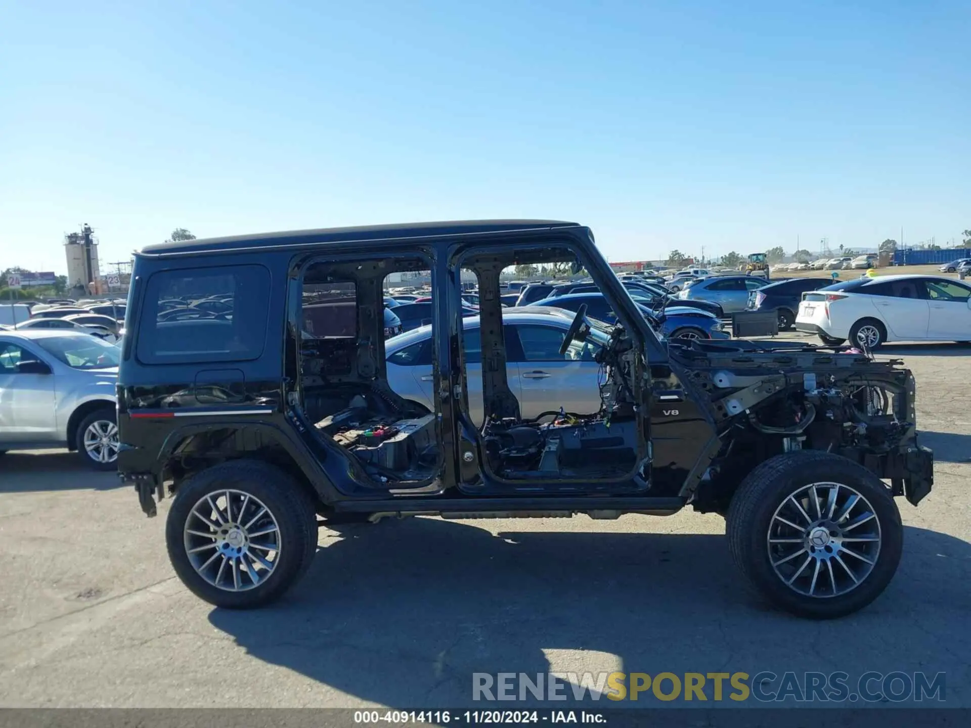 12 Photograph of a damaged car W1NYC6BJ9PX462554 MERCEDES-BENZ G 550 2023
