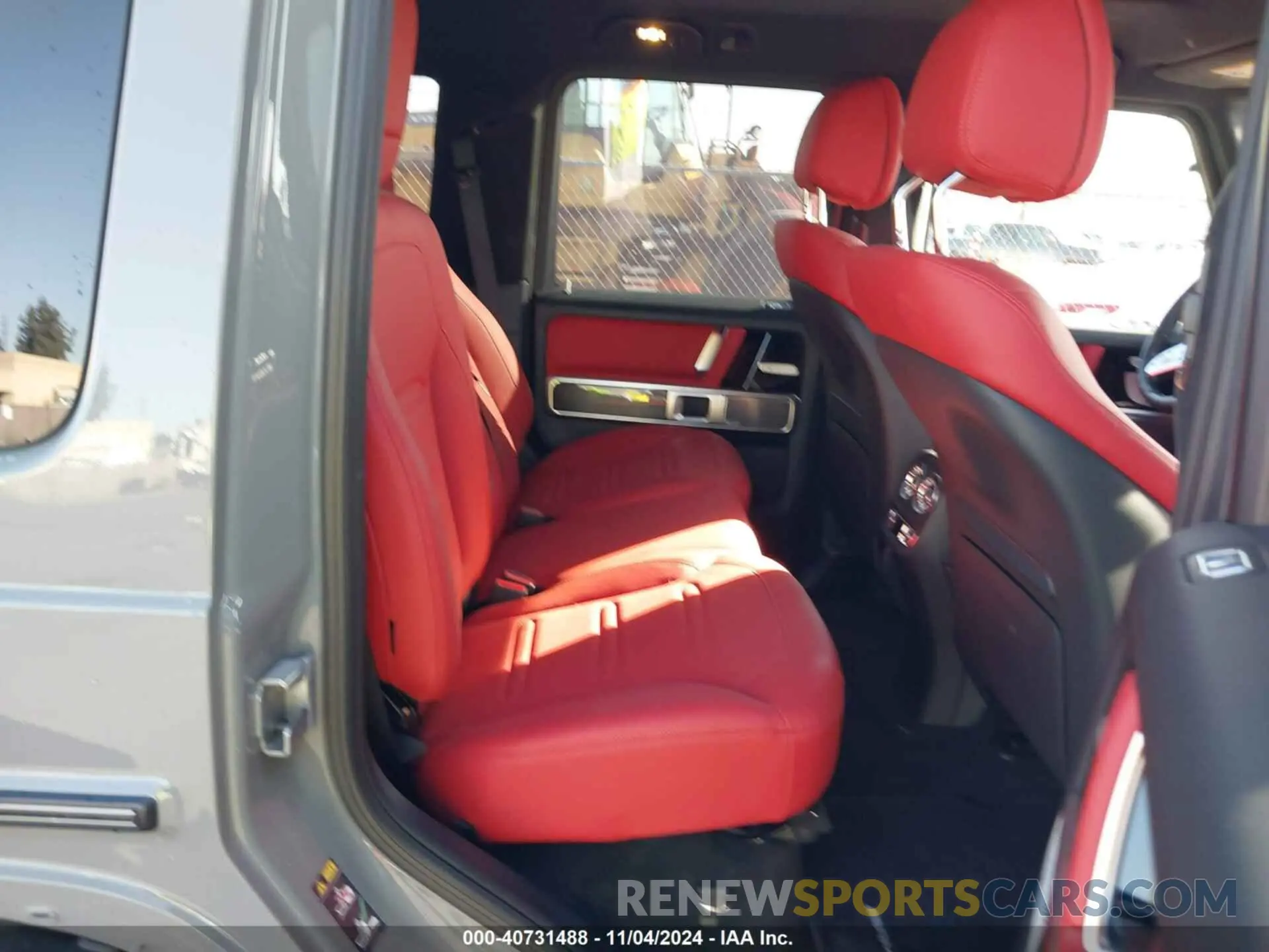 8 Photograph of a damaged car W1NYC6BJ6RX493358 MERCEDES-BENZ G 550 2024