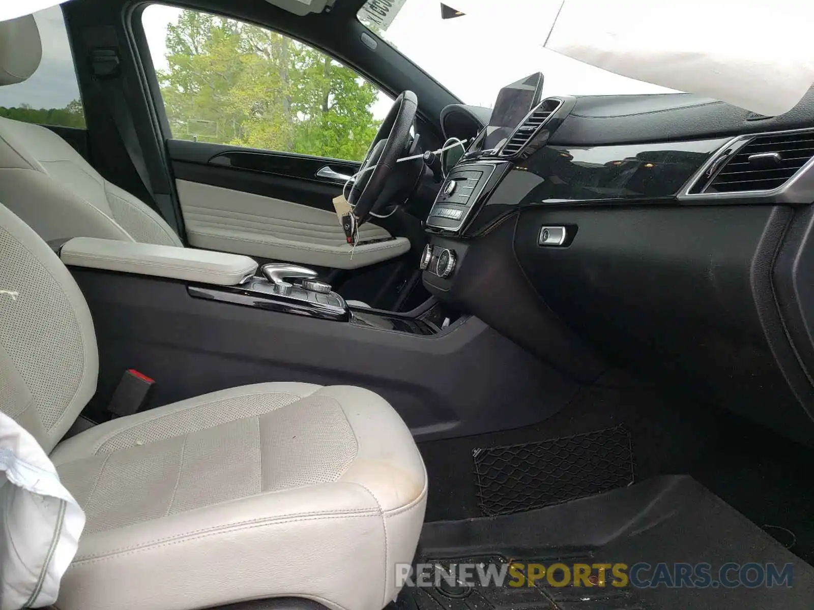 5 Photograph of a damaged car 4JGED6EB8KA140264 MERCEDES-BENZ G CLASS 2019