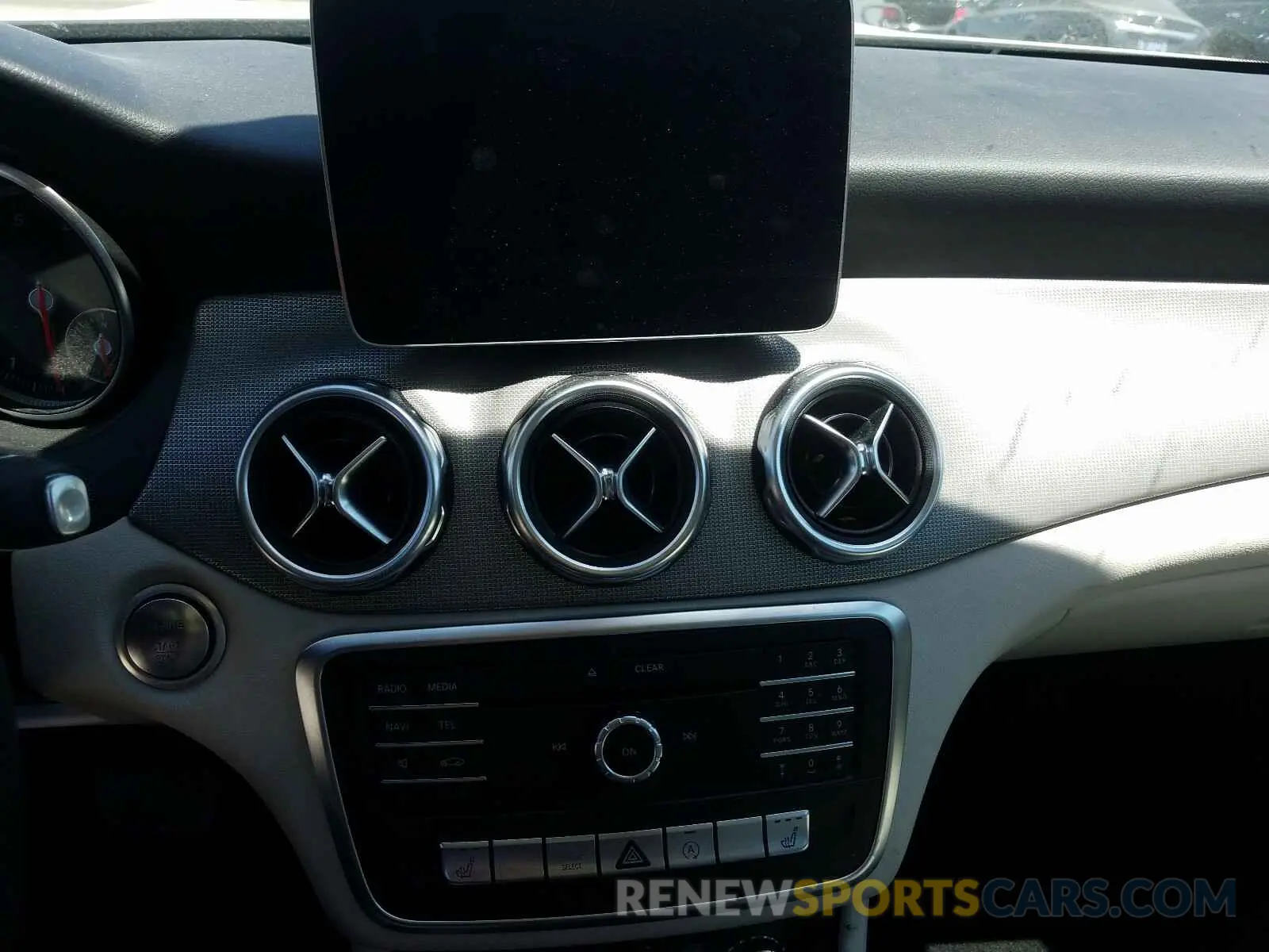 9 Photograph of a damaged car WDCTG4EB1KJ581185 MERCEDES-BENZ G CLASS 2019