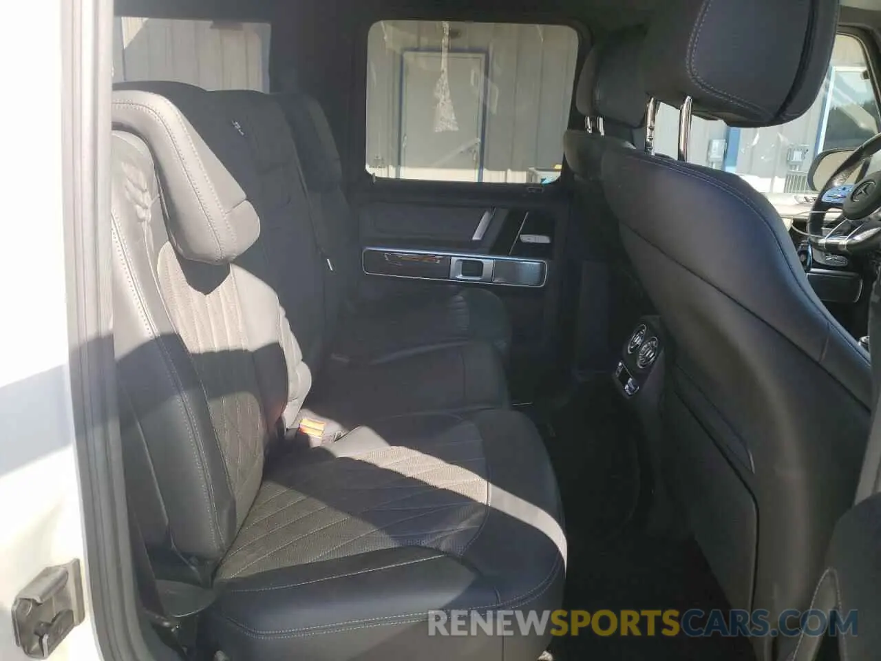 11 Photograph of a damaged car W1NYC7HJ2LX357815 MERCEDES-BENZ G-CLASS 2020