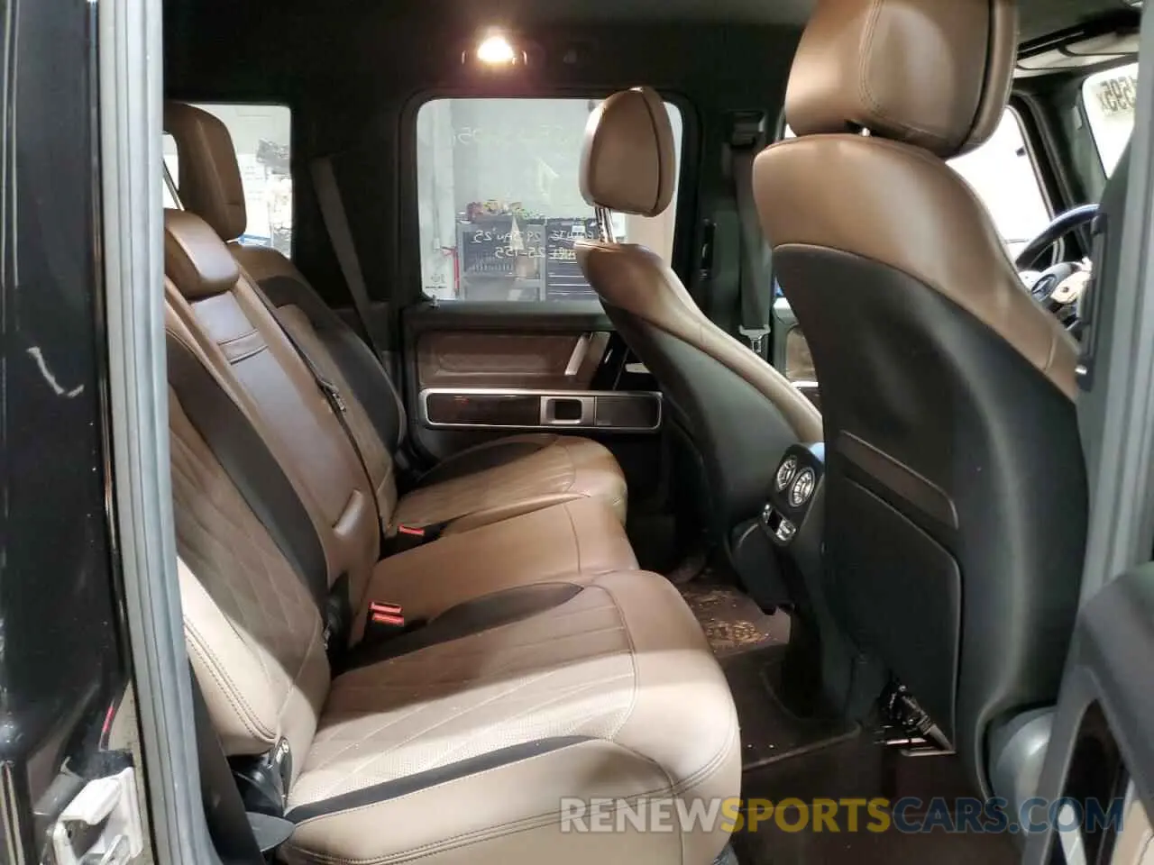 11 Photograph of a damaged car W1NYC7HJ5LX361051 MERCEDES-BENZ G-CLASS 2020