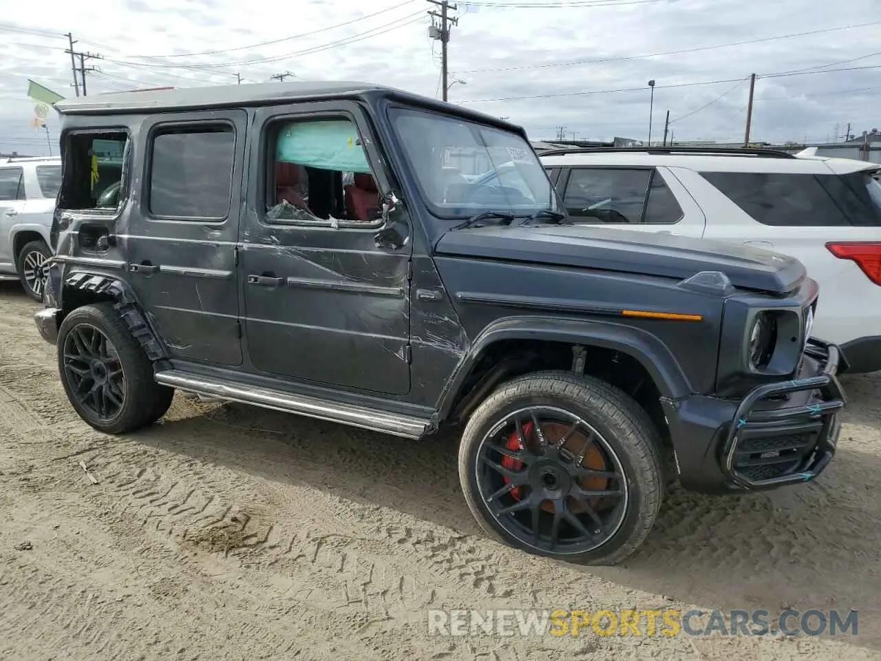 4 Photograph of a damaged car W1NYC7HJ7MX384817 MERCEDES-BENZ G-CLASS 2021
