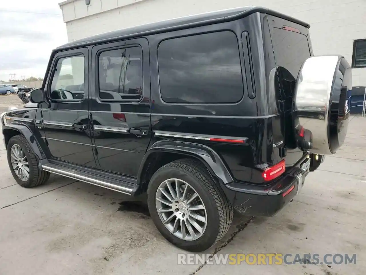 2 Photograph of a damaged car W1NYC6BJ0PX476536 MERCEDES-BENZ G-CLASS 2023