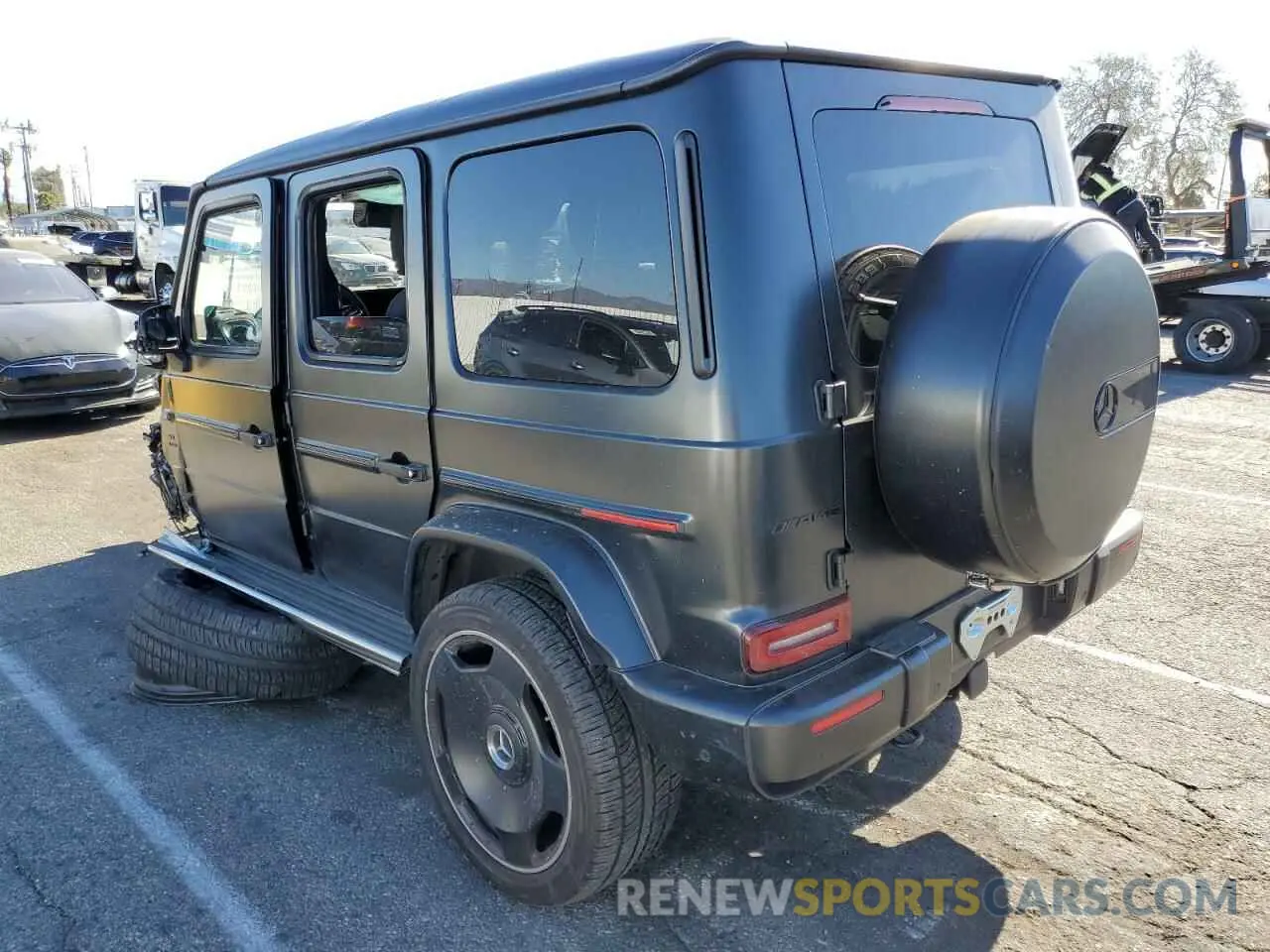 2 Photograph of a damaged car W1NYC7HJ1RX508586 MERCEDES-BENZ G-CLASS 2024