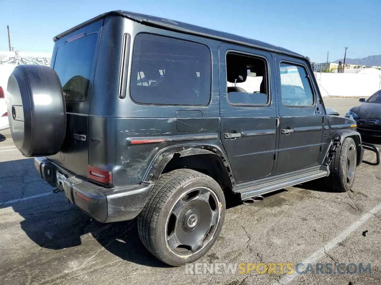3 Photograph of a damaged car W1NYC7HJ1RX508586 MERCEDES-BENZ G-CLASS 2024