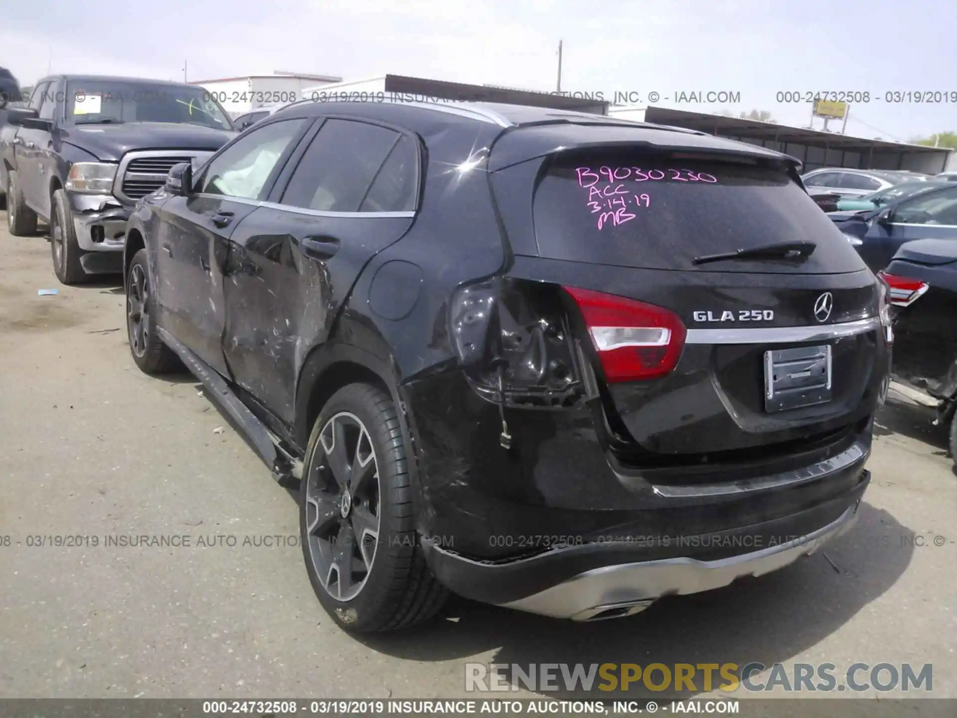 3 Photograph of a damaged car WDCTG4EB0KU008244 MERCEDES-BENZ GLA 2019