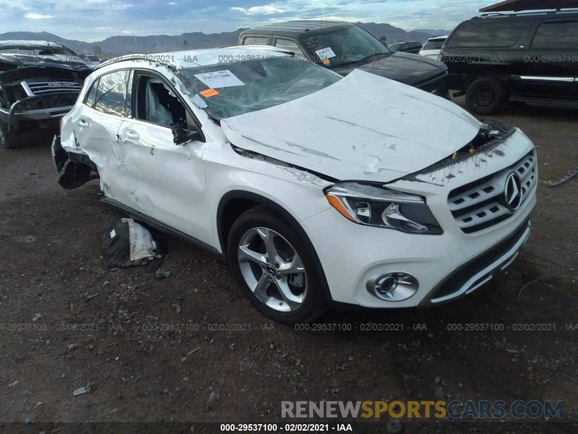 1 Photograph of a damaged car WDCTG4EB2KU013820 MERCEDES-BENZ GLA 2019