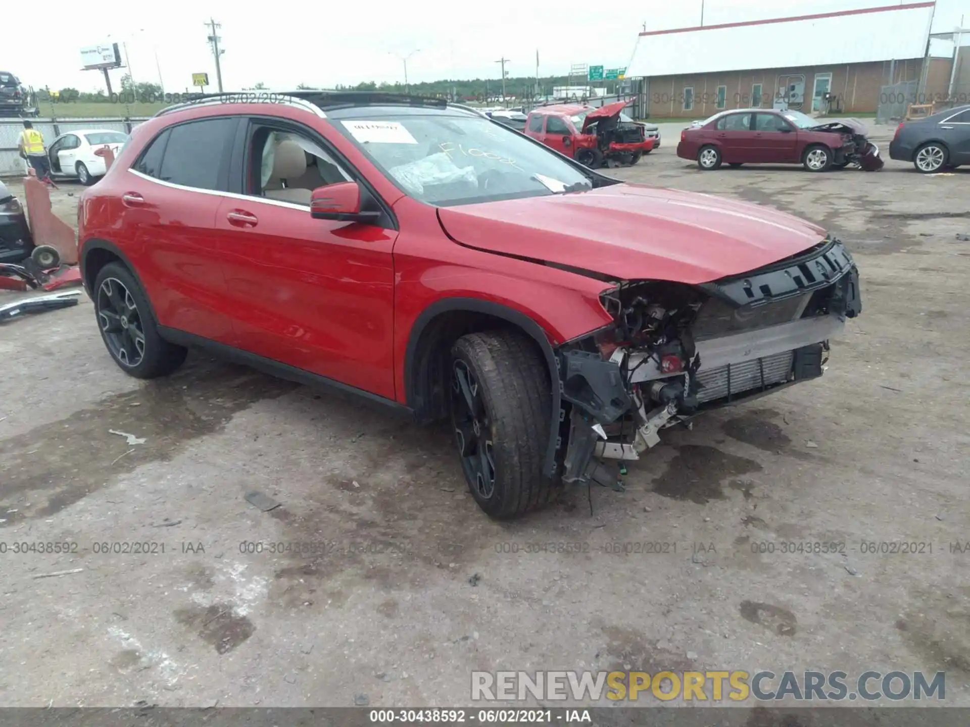 1 Photograph of a damaged car WDCTG4EB4KU018968 MERCEDES-BENZ GLA 2019