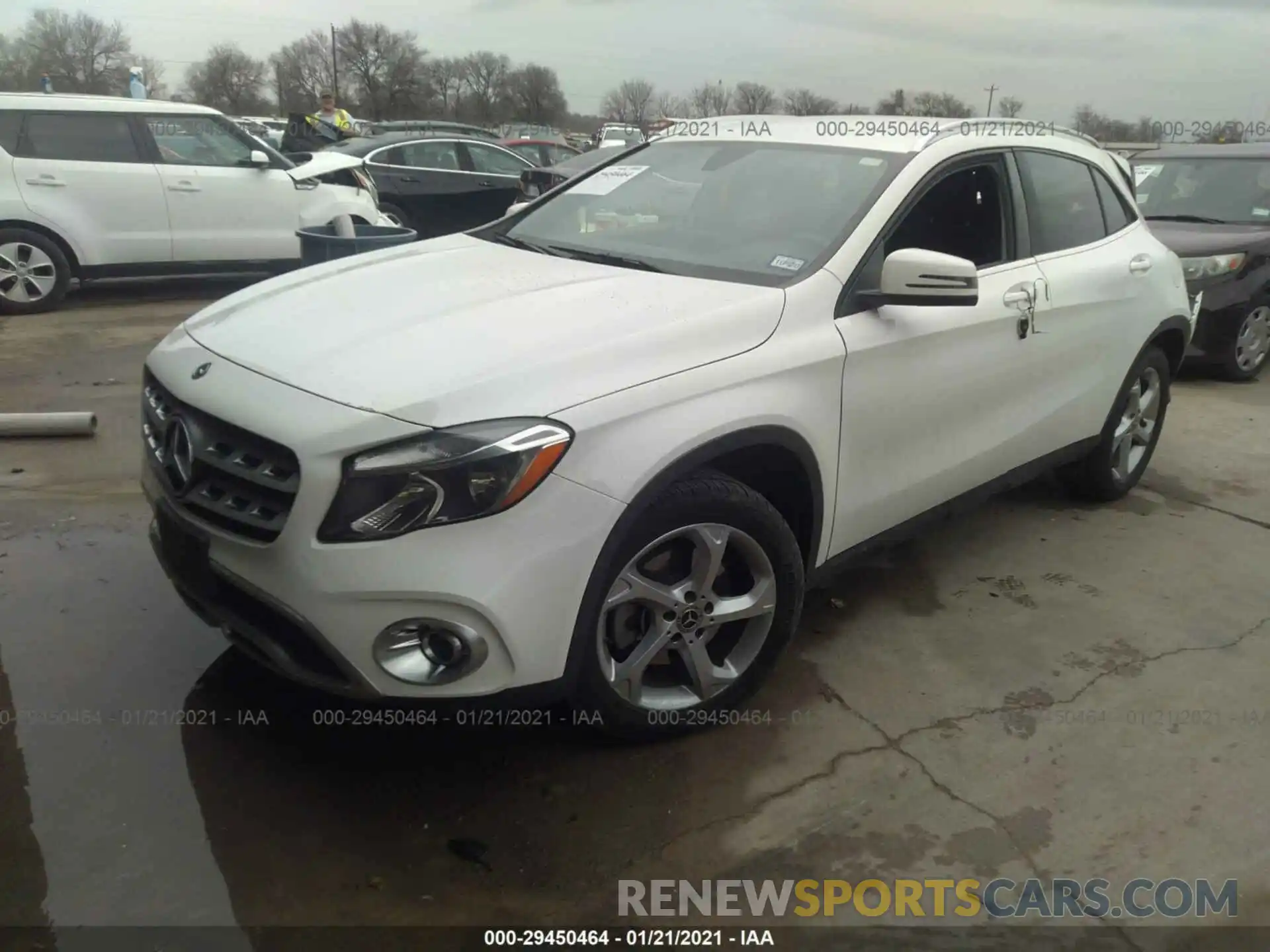 2 Photograph of a damaged car WDCTG4EB5KJ575048 MERCEDES-BENZ GLA 2019