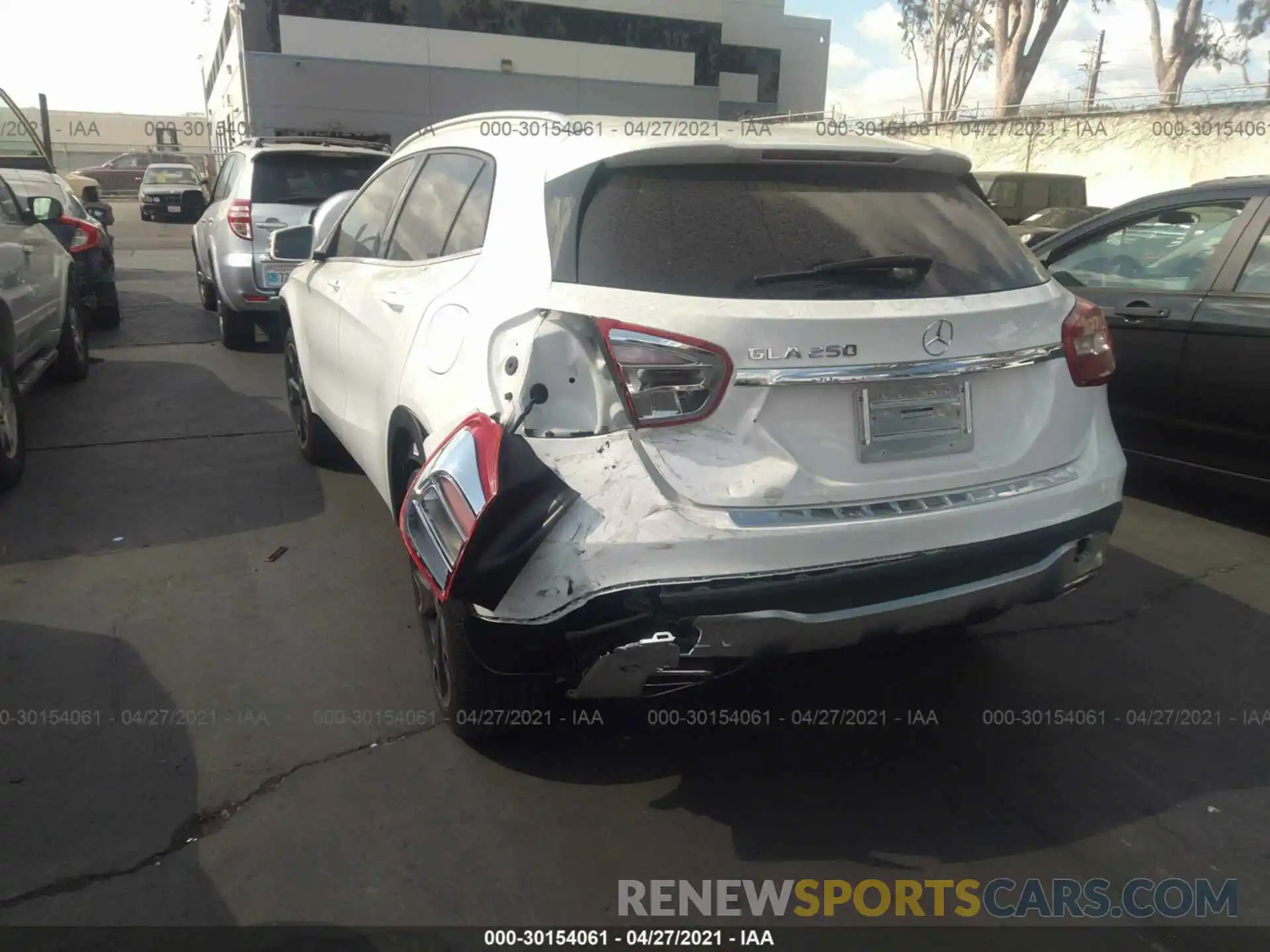 6 Photograph of a damaged car WDCTG4EB5KJ580234 MERCEDES-BENZ GLA 2019