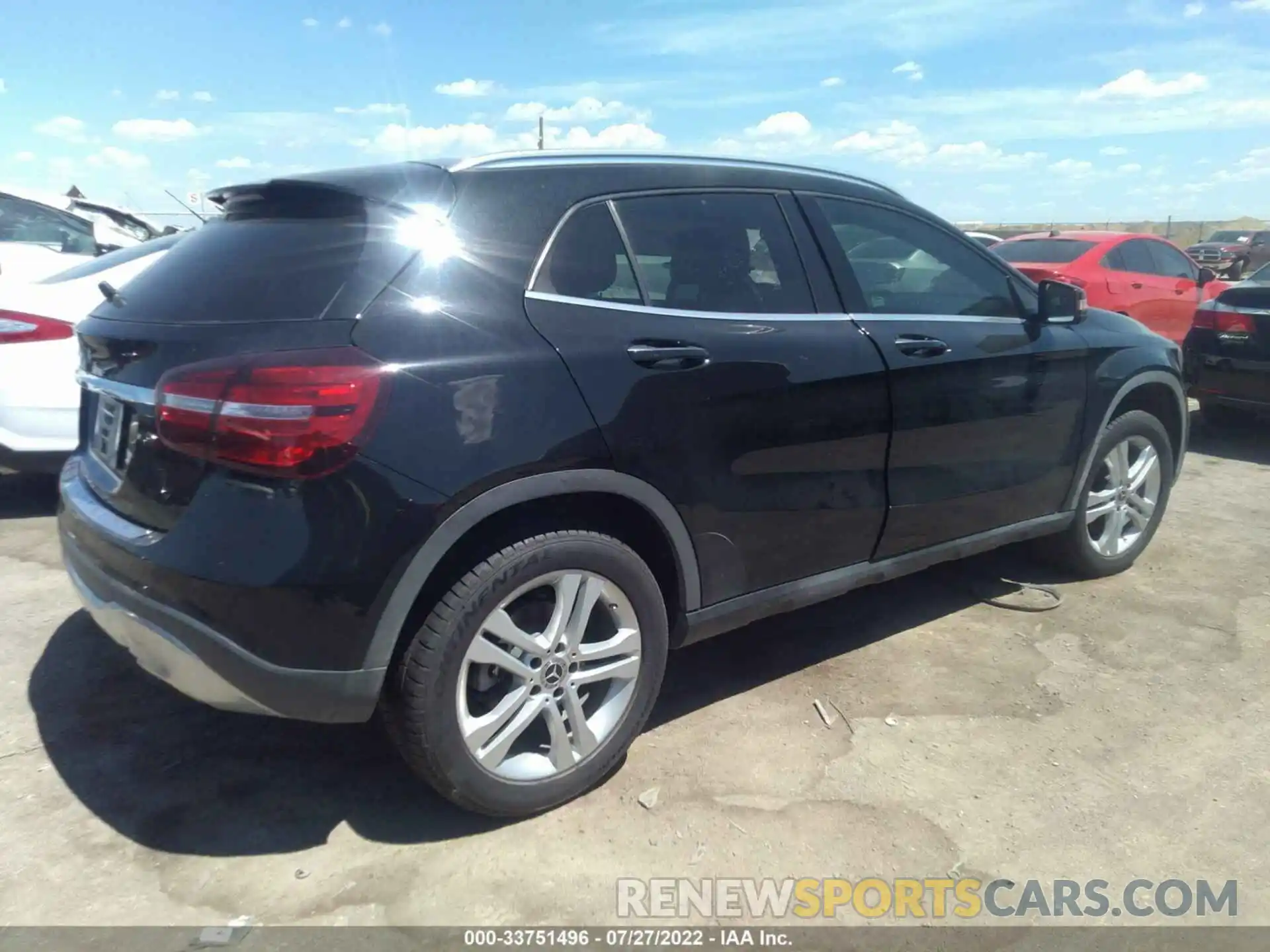 4 Photograph of a damaged car WDCTG4EB5KU008319 MERCEDES-BENZ GLA 2019