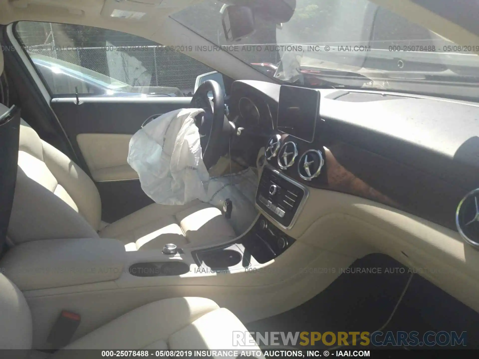 5 Photograph of a damaged car WDCTG4EB6KJ550353 MERCEDES-BENZ GLA 2019