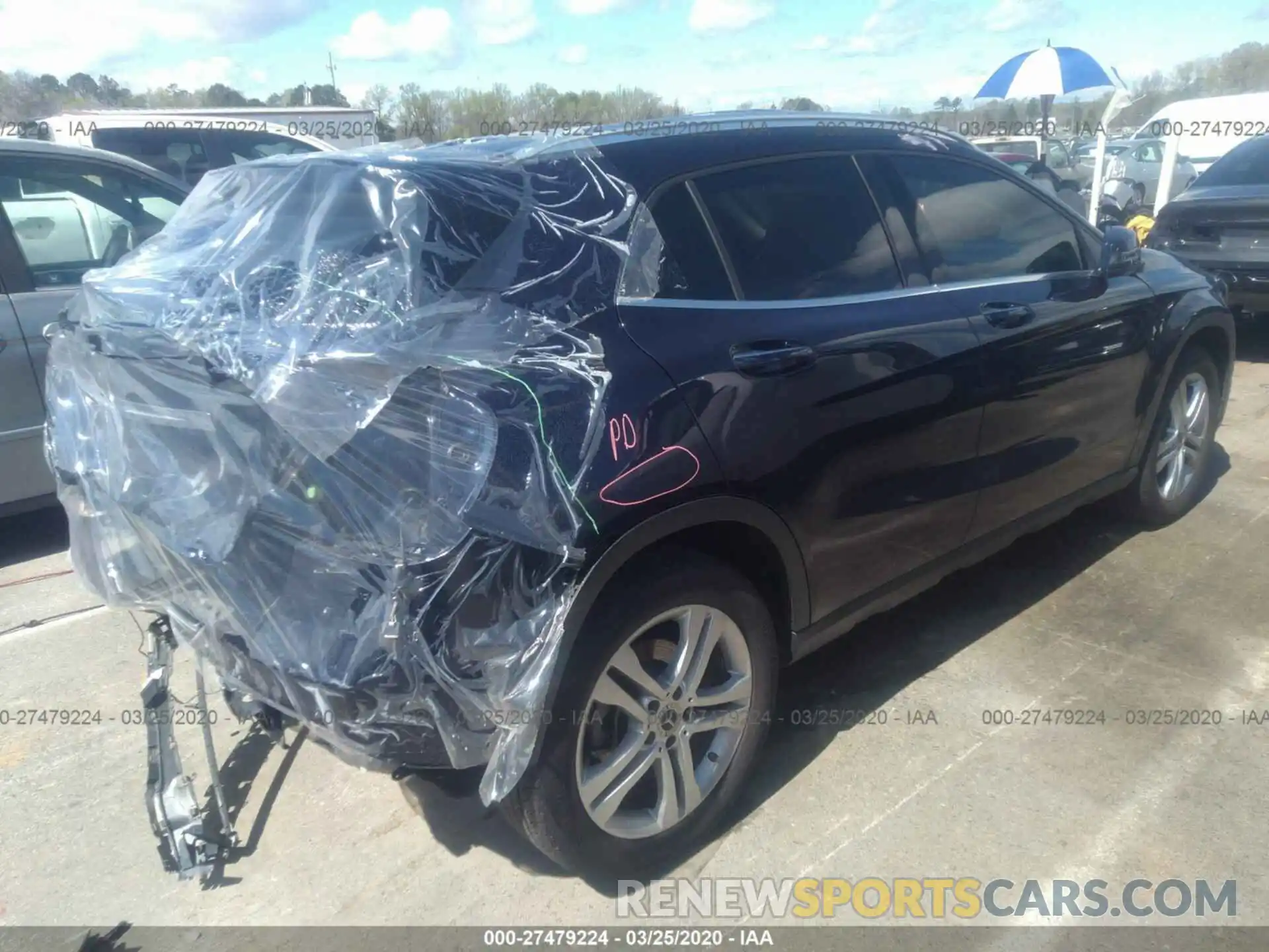 4 Photograph of a damaged car WDCTG4EB6KU000956 MERCEDES-BENZ GLA 2019