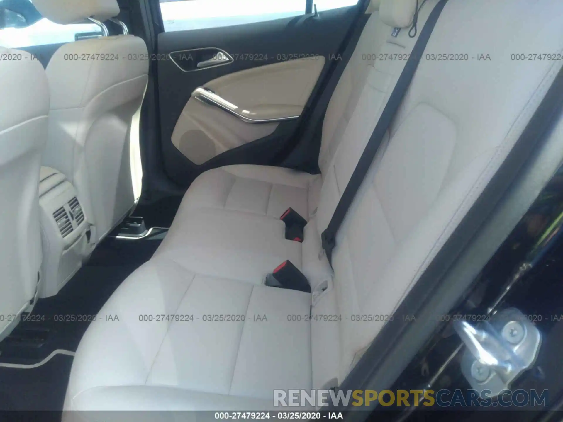 8 Photograph of a damaged car WDCTG4EB6KU000956 MERCEDES-BENZ GLA 2019