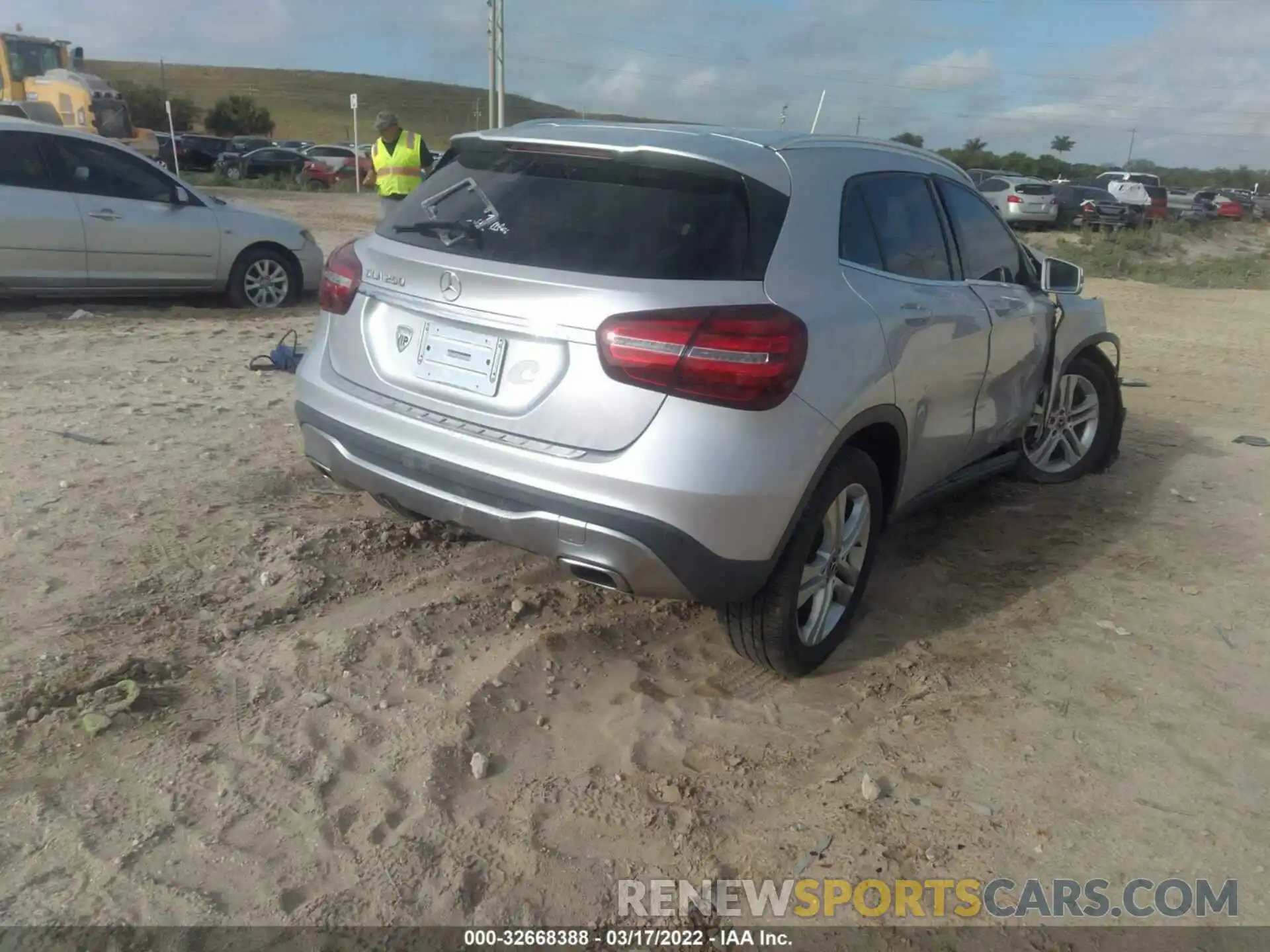 3 Photograph of a damaged car WDCTG4EB7KU003817 MERCEDES-BENZ GLA 2019