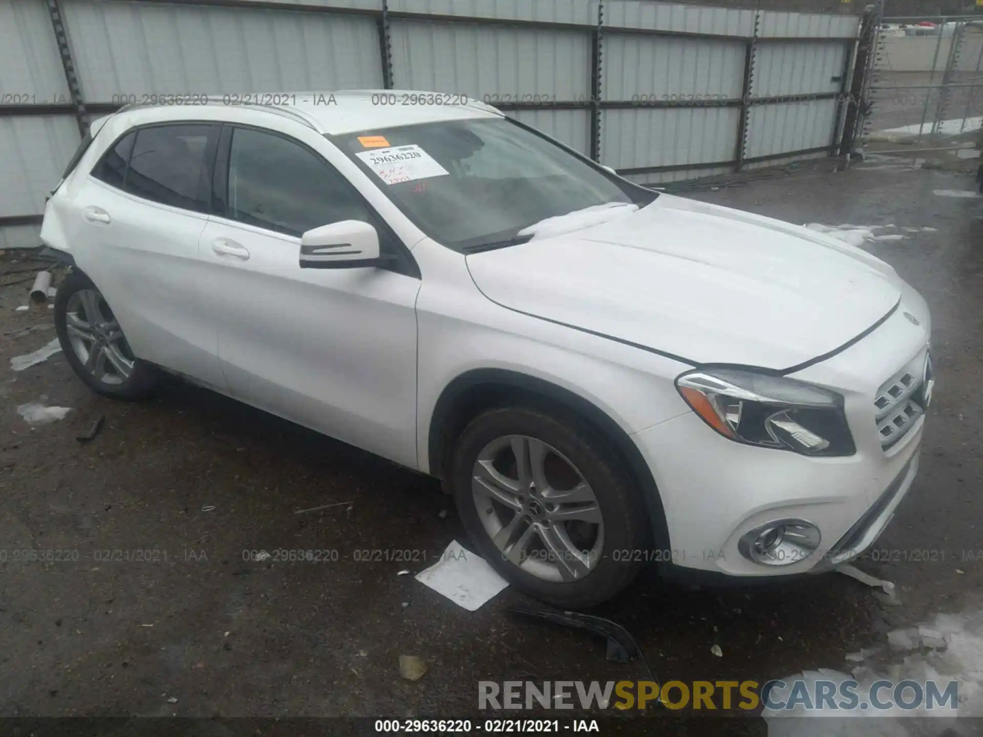 1 Photograph of a damaged car WDCTG4EB7KU004594 MERCEDES-BENZ GLA 2019