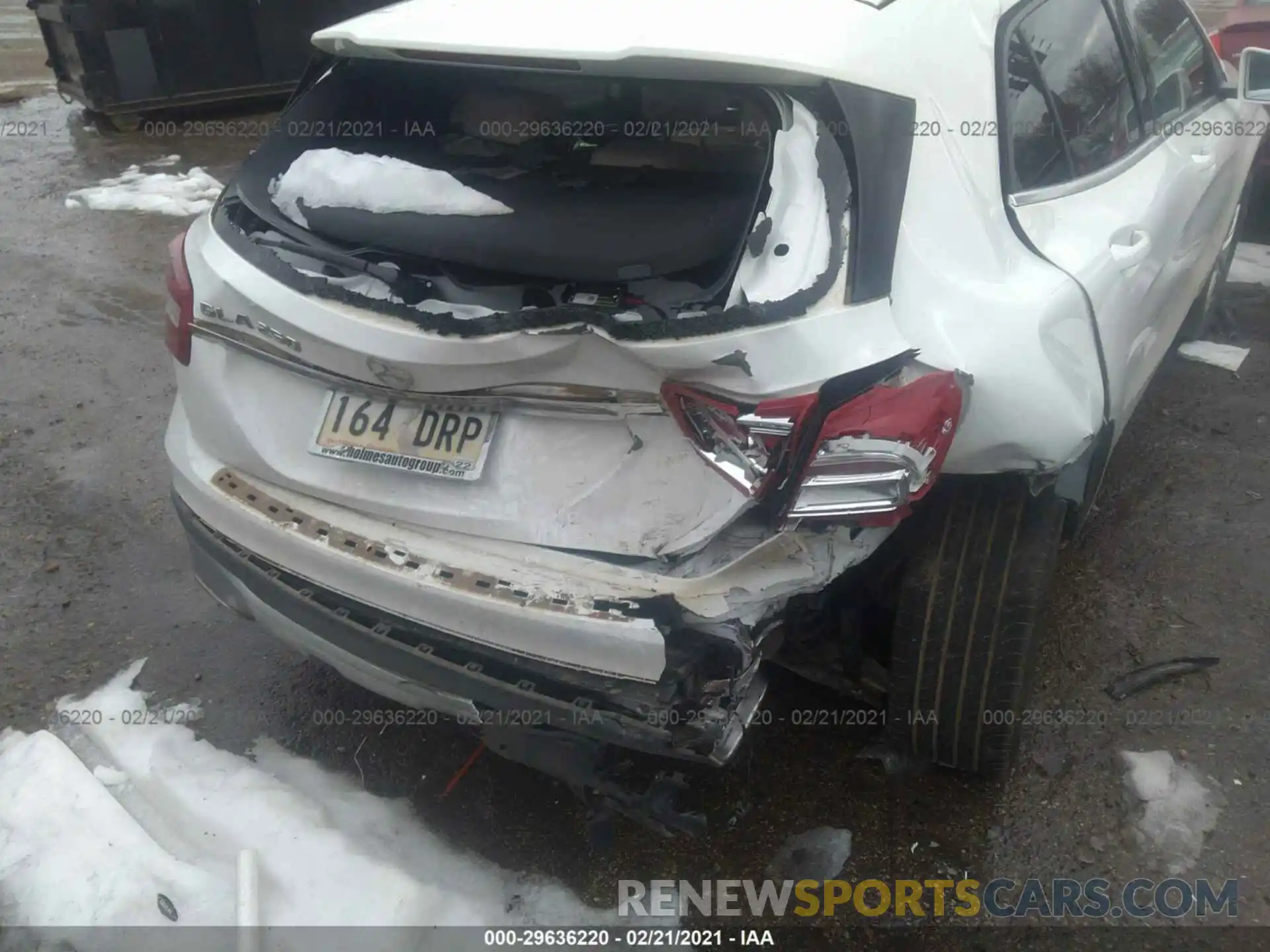 6 Photograph of a damaged car WDCTG4EB7KU004594 MERCEDES-BENZ GLA 2019