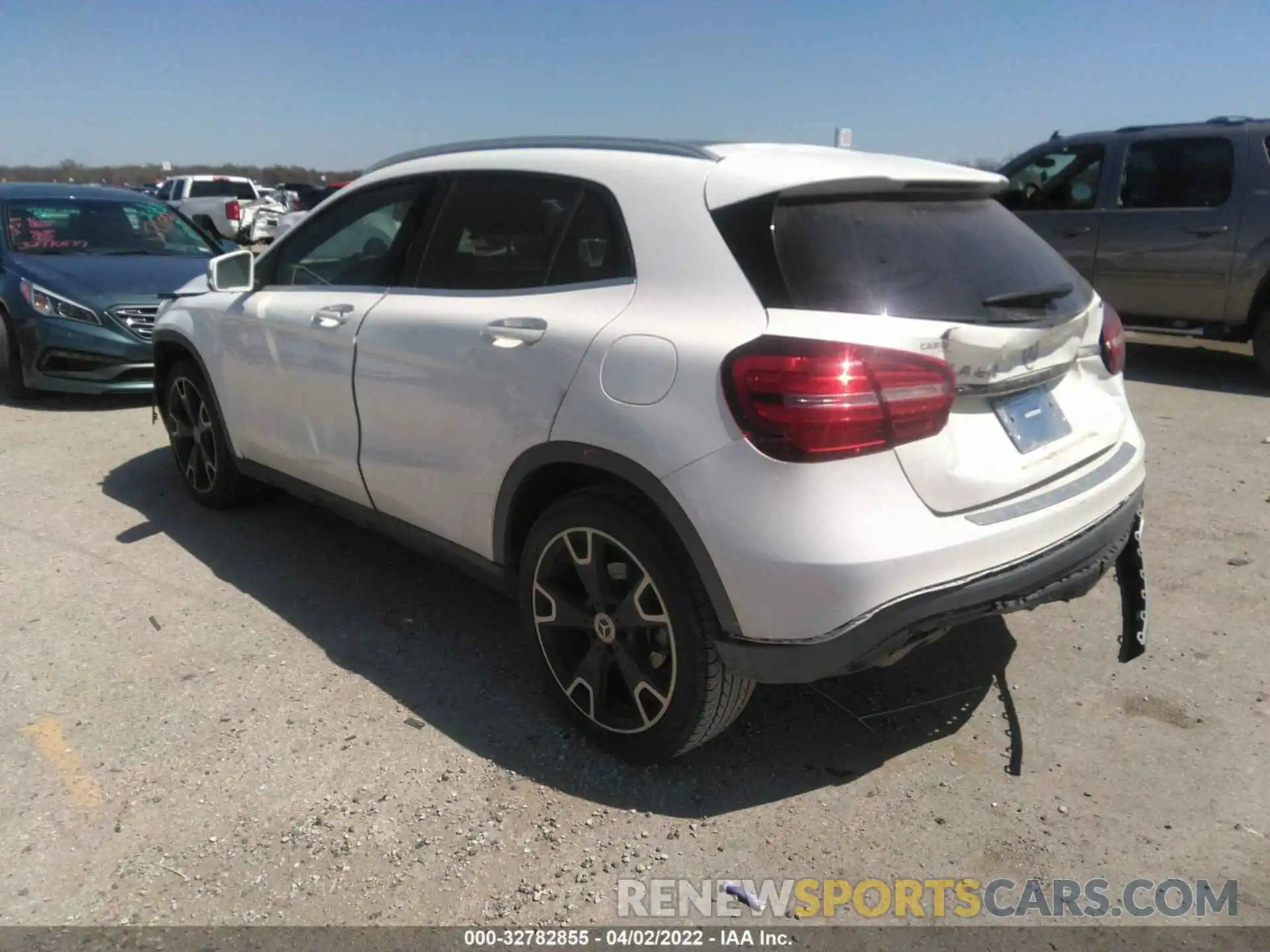 3 Photograph of a damaged car WDCTG4EB7KU014140 MERCEDES-BENZ GLA 2019