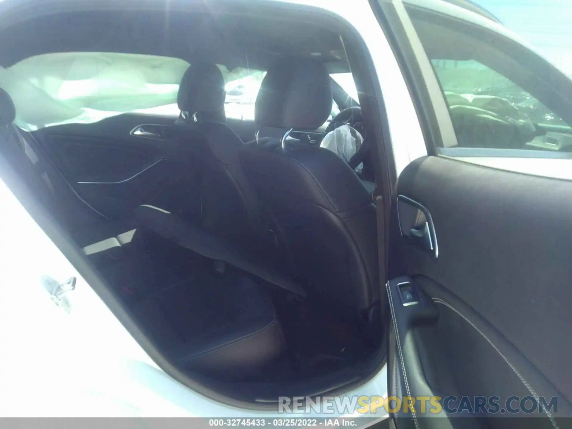 8 Photograph of a damaged car WDCTG4EB7KU015238 MERCEDES-BENZ GLA 2019