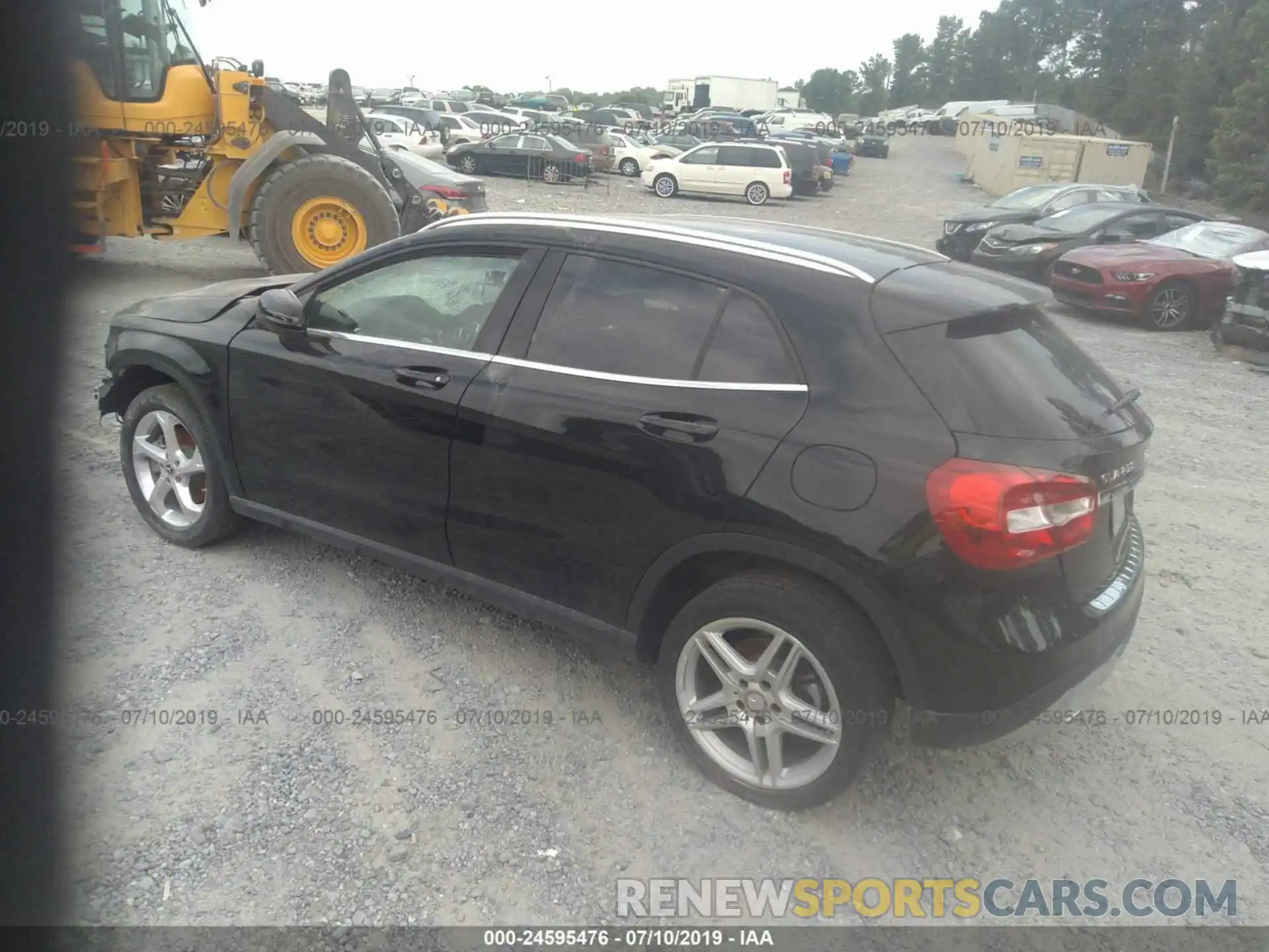 3 Photograph of a damaged car WDCTG4EB9KJ577160 MERCEDES-BENZ GLA 2019