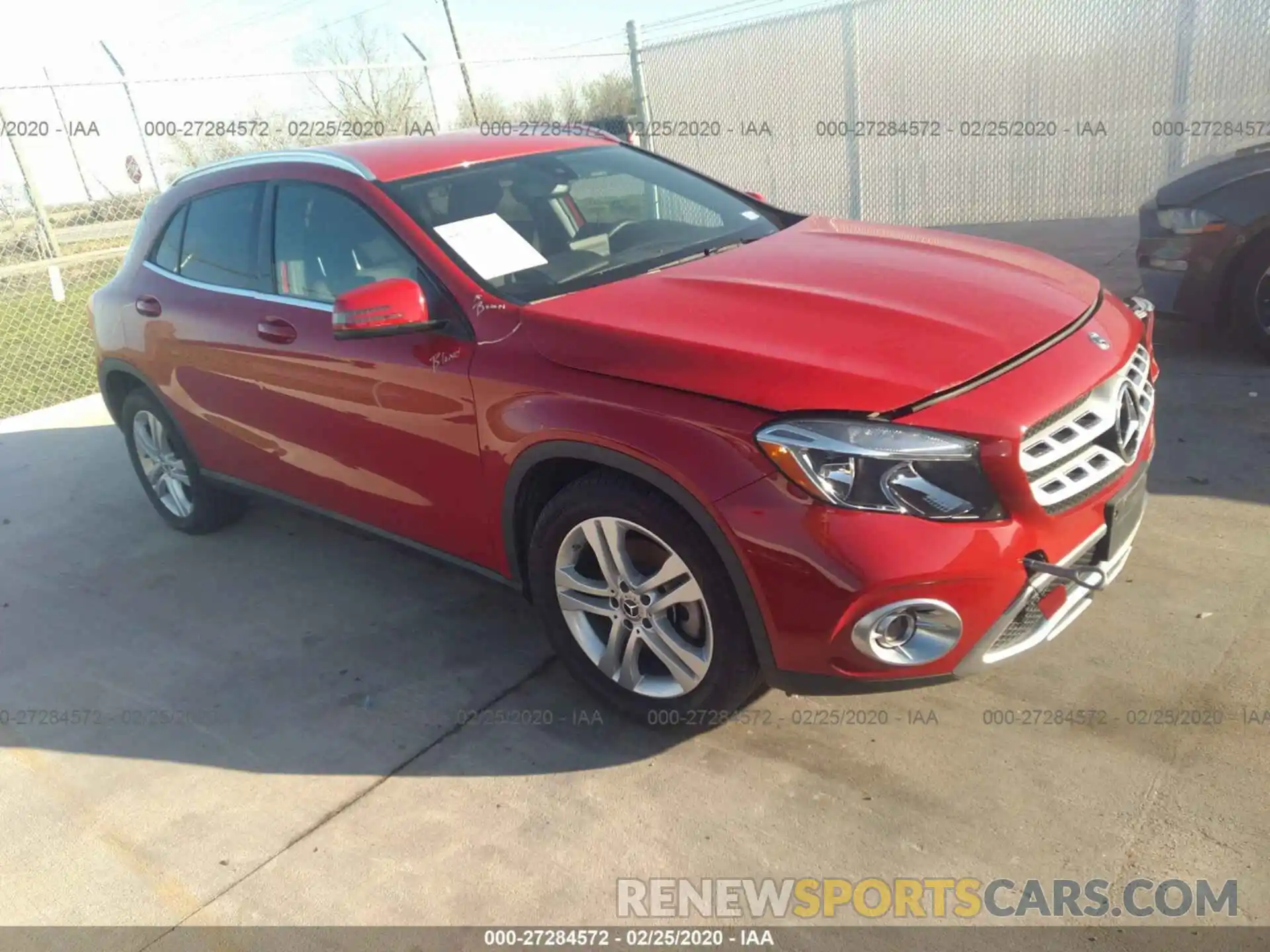 1 Photograph of a damaged car WDCTG4EB9KU003821 MERCEDES-BENZ GLA 2019