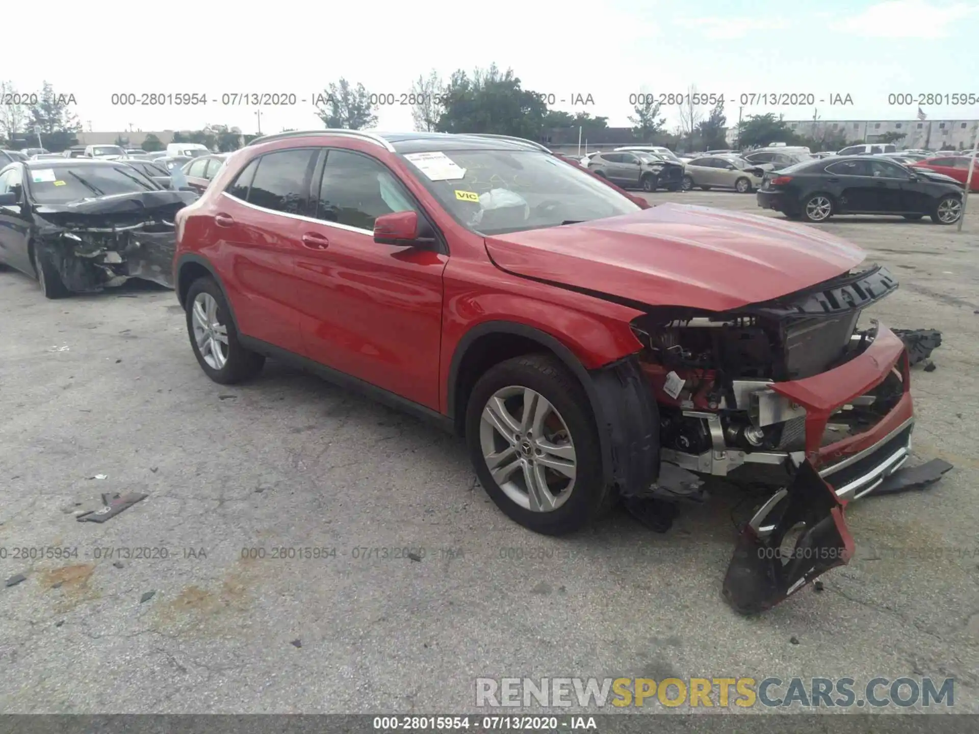 1 Photograph of a damaged car WDCTG4EBXKU015346 MERCEDES-BENZ GLA 2019