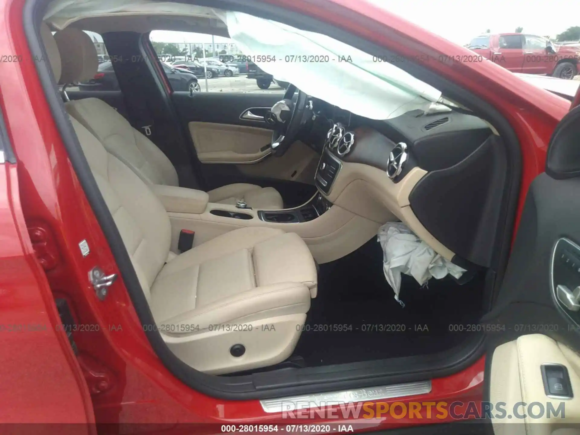 5 Photograph of a damaged car WDCTG4EBXKU015346 MERCEDES-BENZ GLA 2019